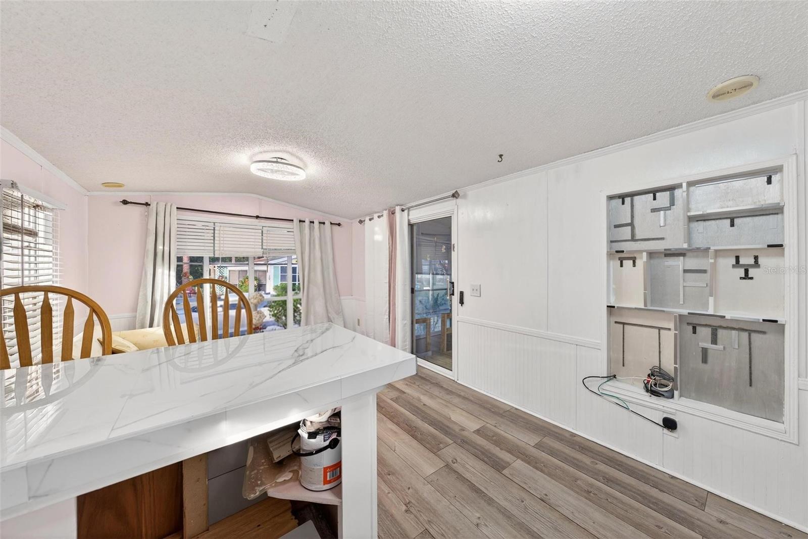 TB8451531 Property Photo