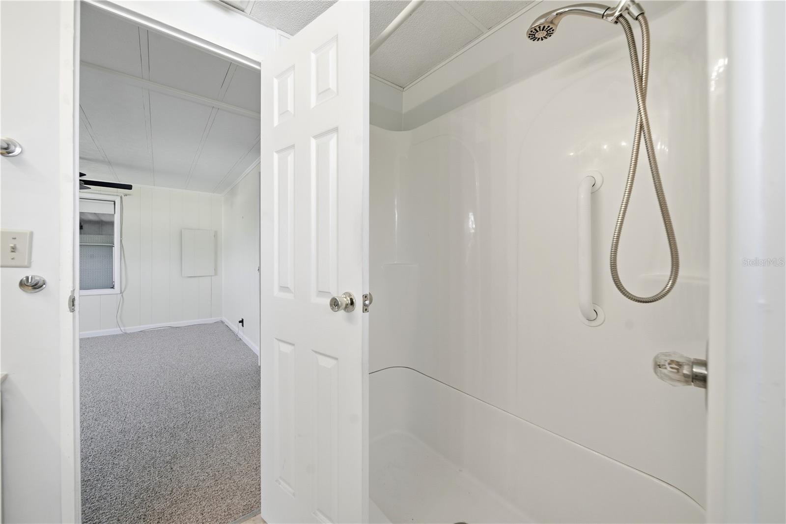 O6363325 Property Photo