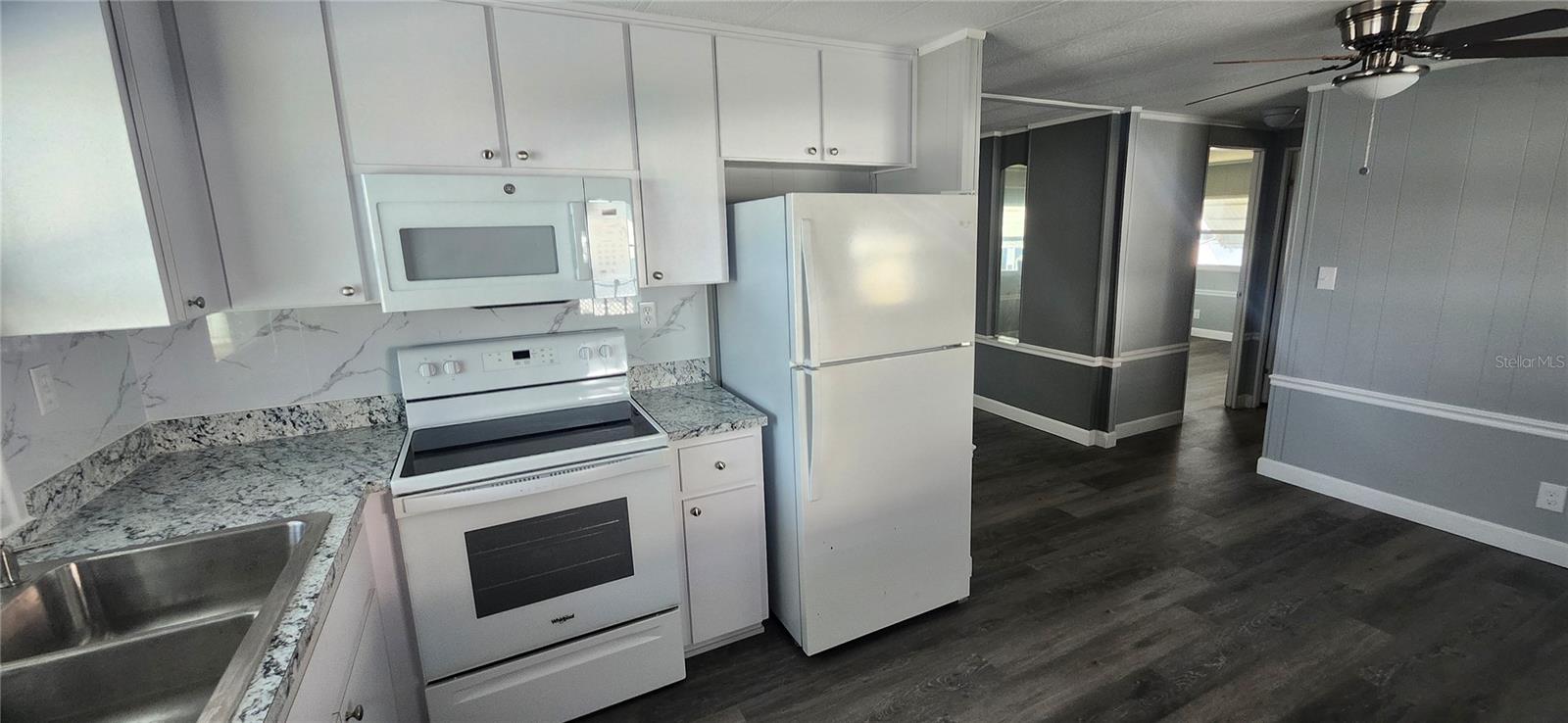 W7881050 Property Photo