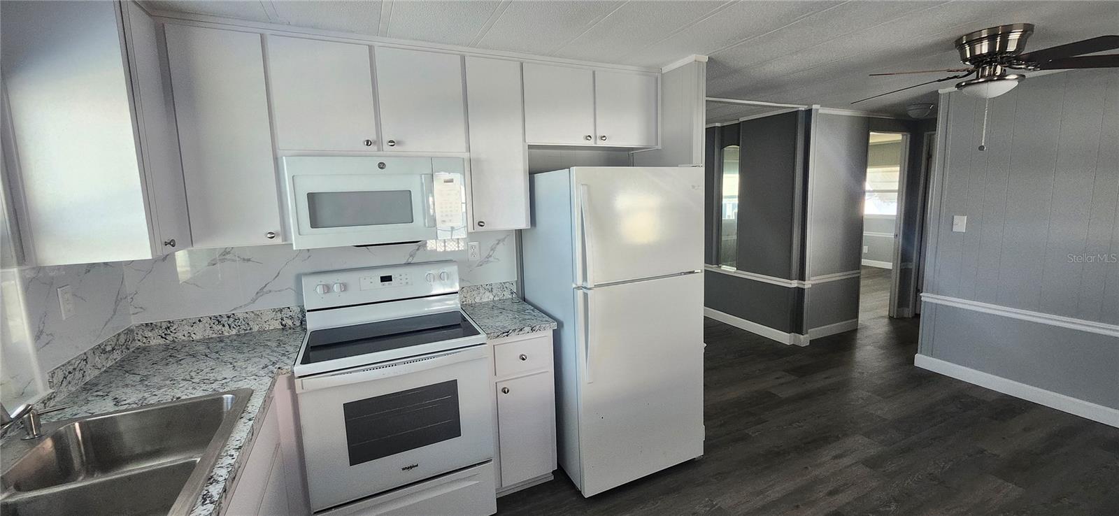 W7881050 Property Photo