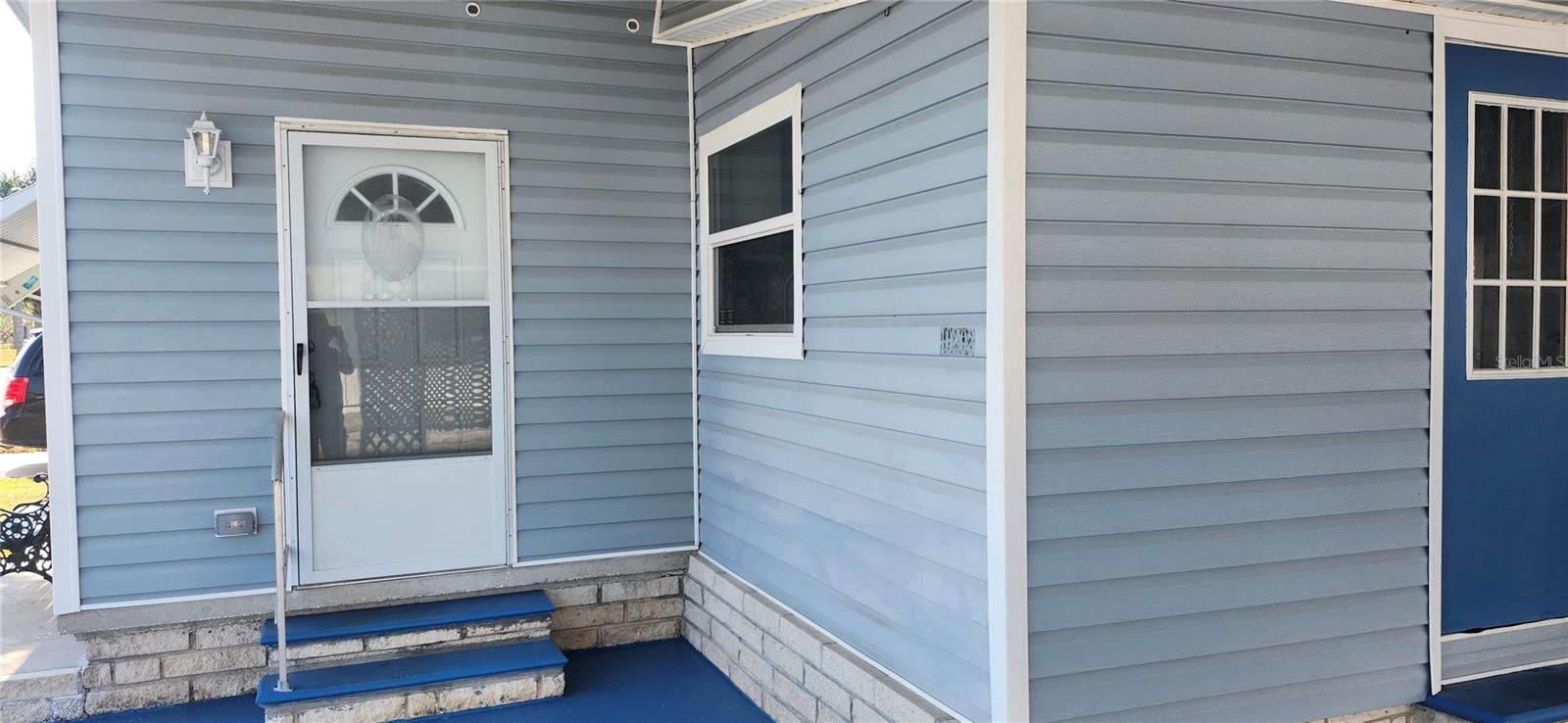 W7881050 Property Photo