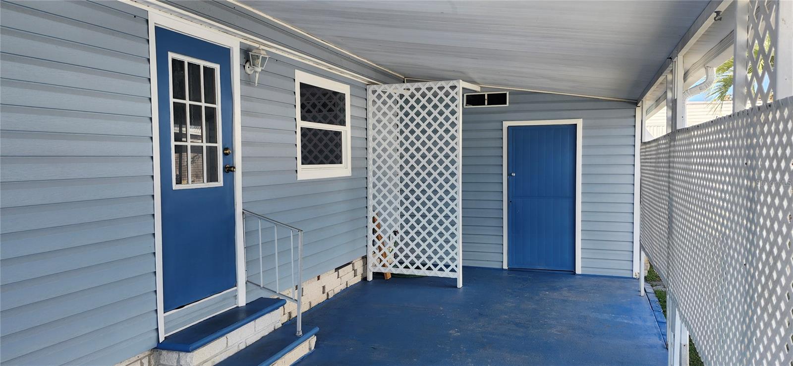 W7881050 Property Photo