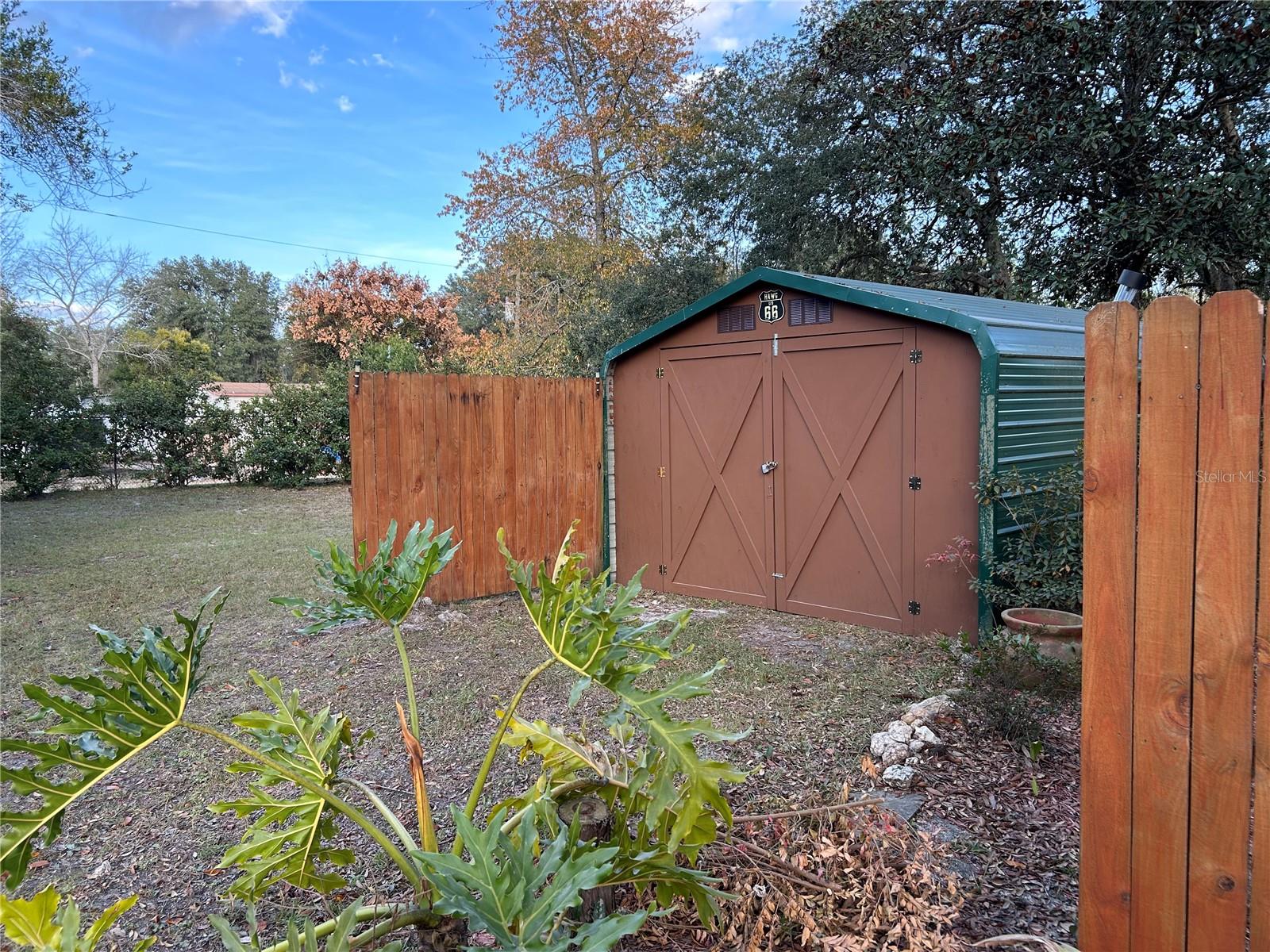 R4910302 Property Photo