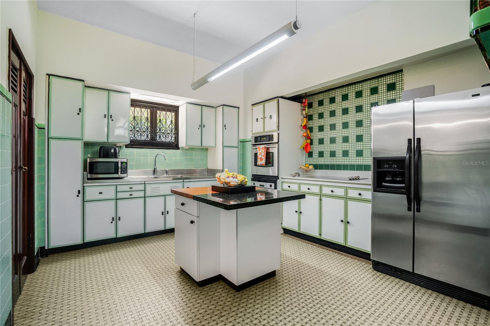 PR9117618 Property Photo