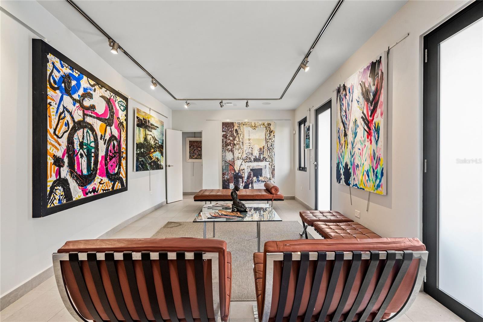 PR9117618 Property Photo