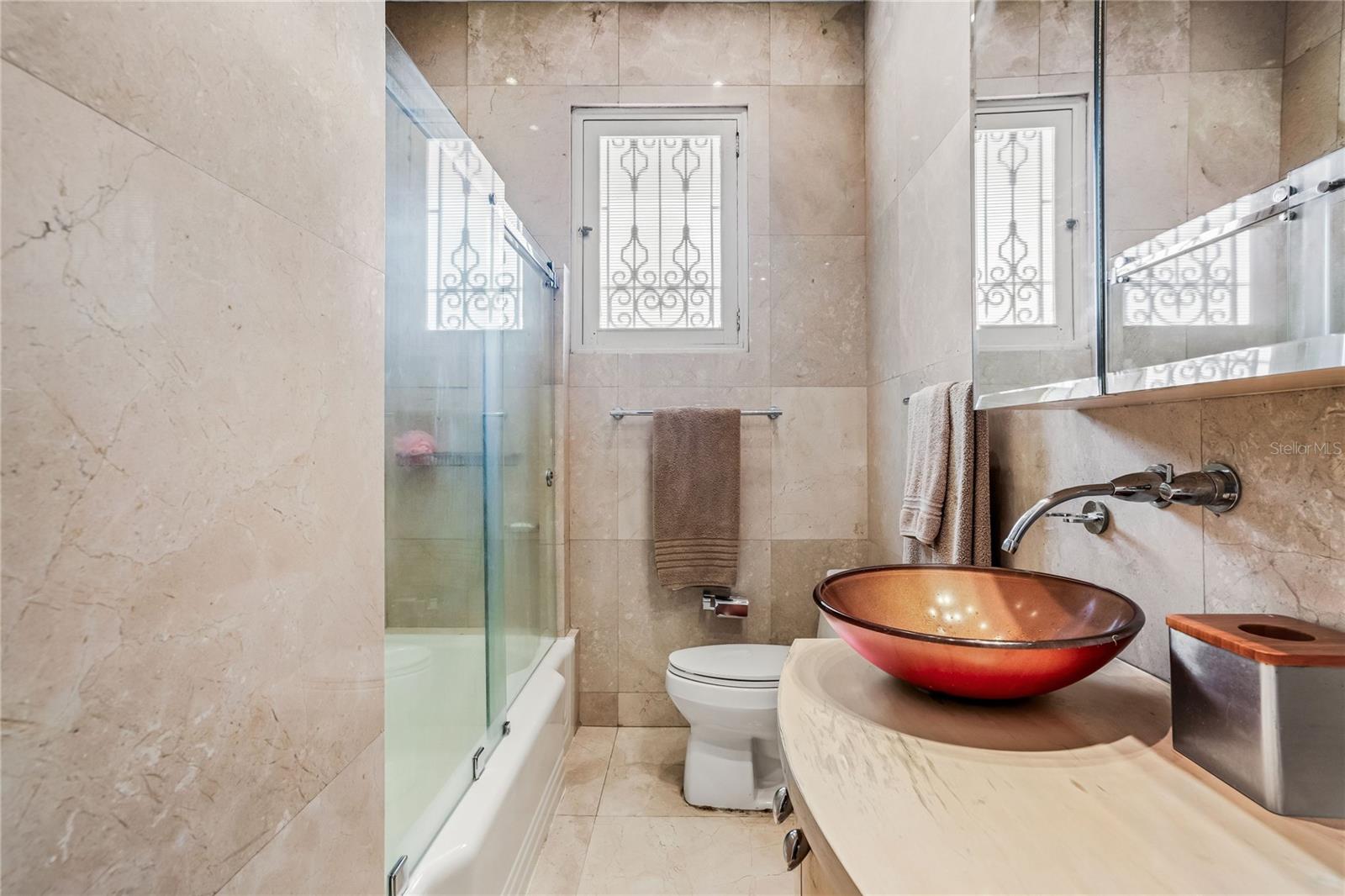 PR9117618 Property Photo