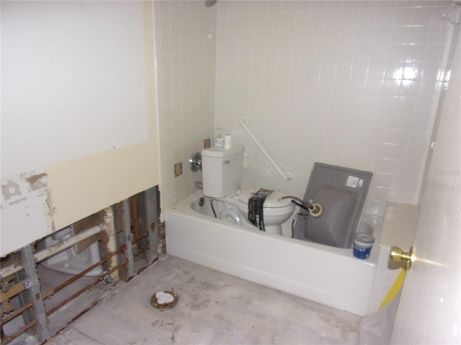 TB8451574 Property Photo