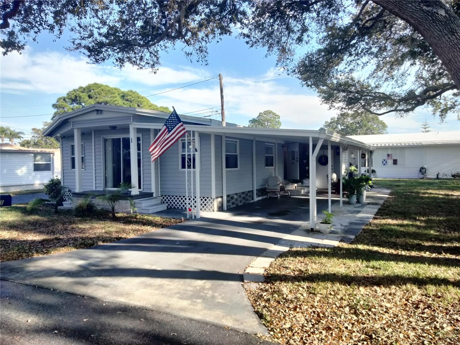 TB8451599 Property Photo