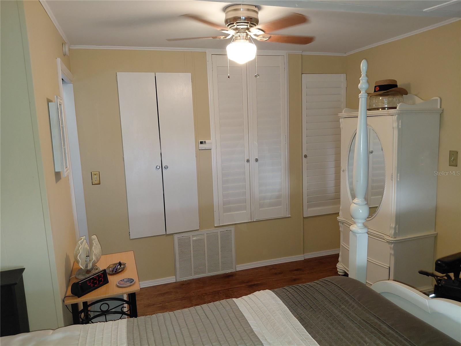 TB8451599 Property Photo