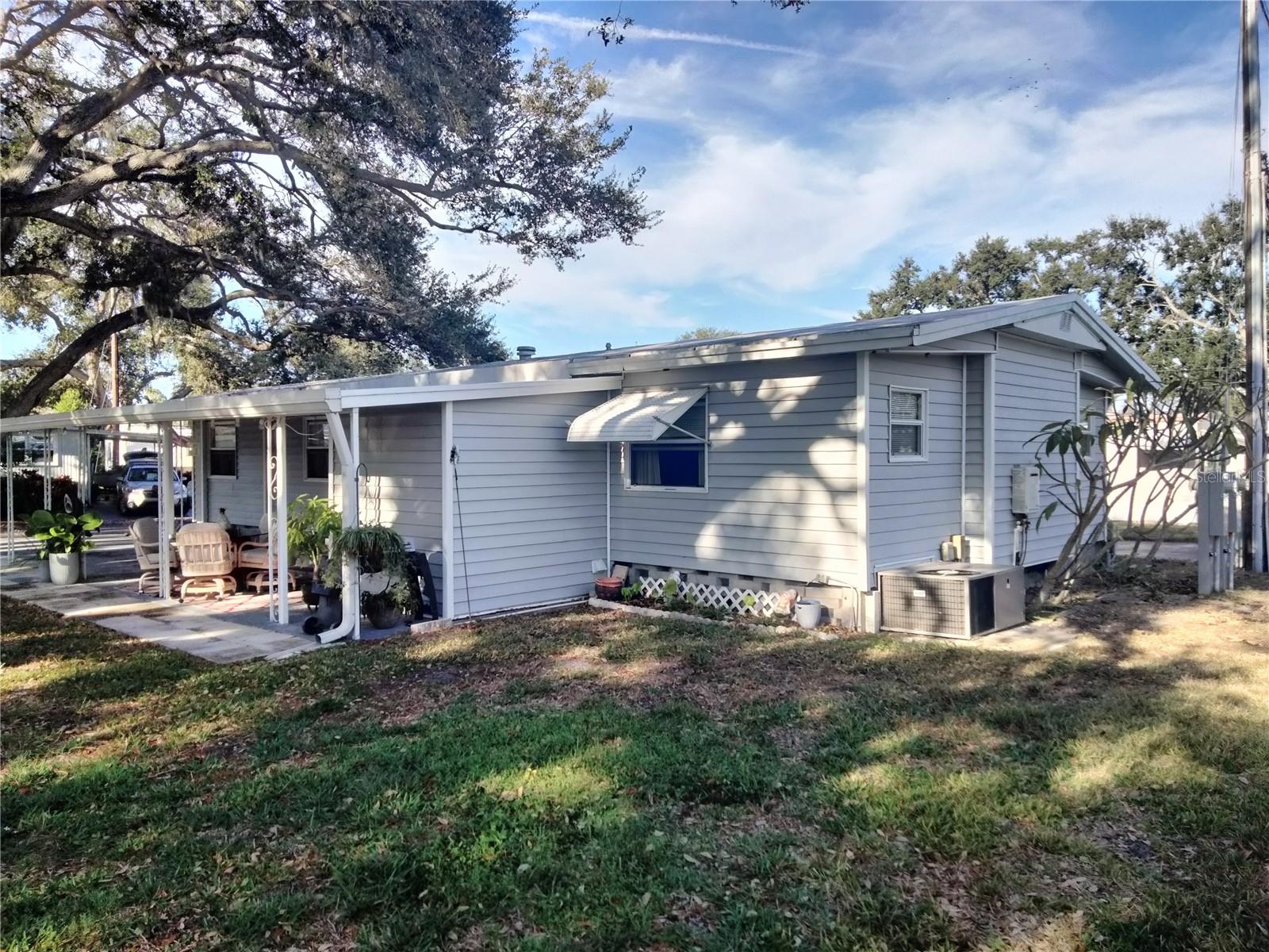 TB8451599 Property Photo