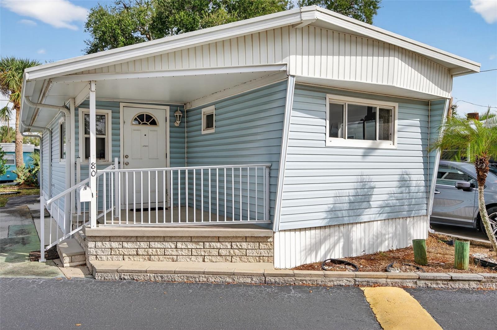 TB8451619 Property Photo