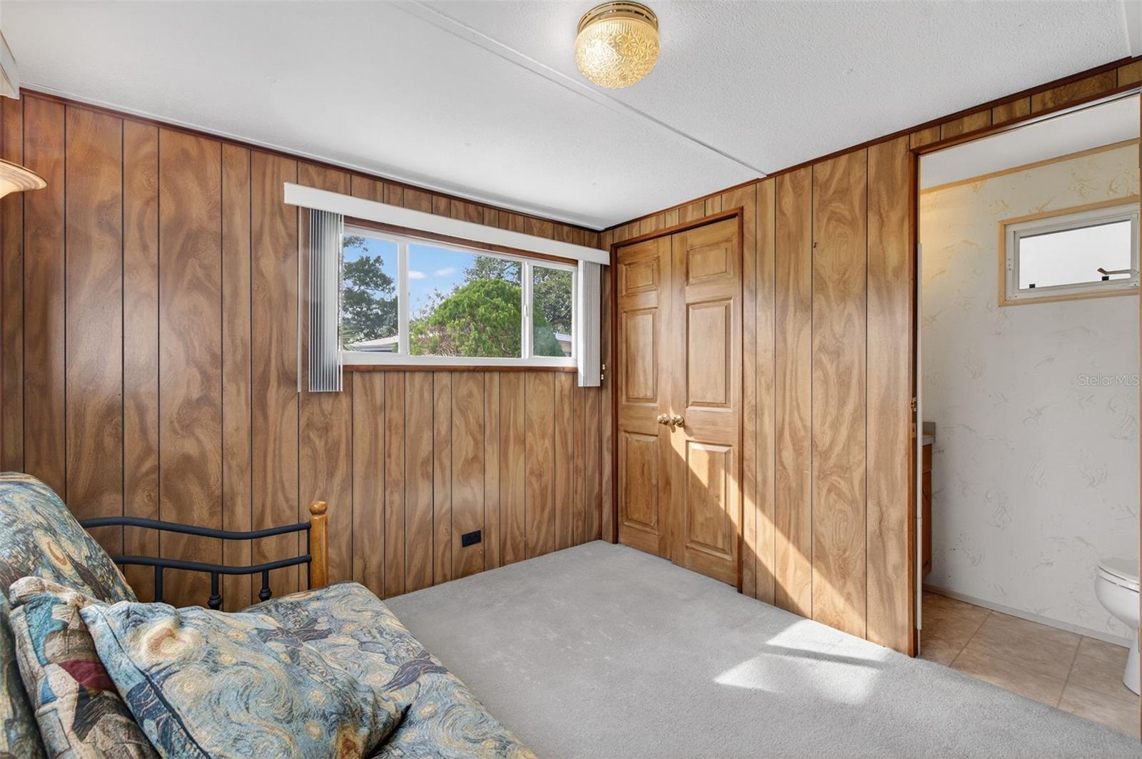 TB8451619 Property Photo