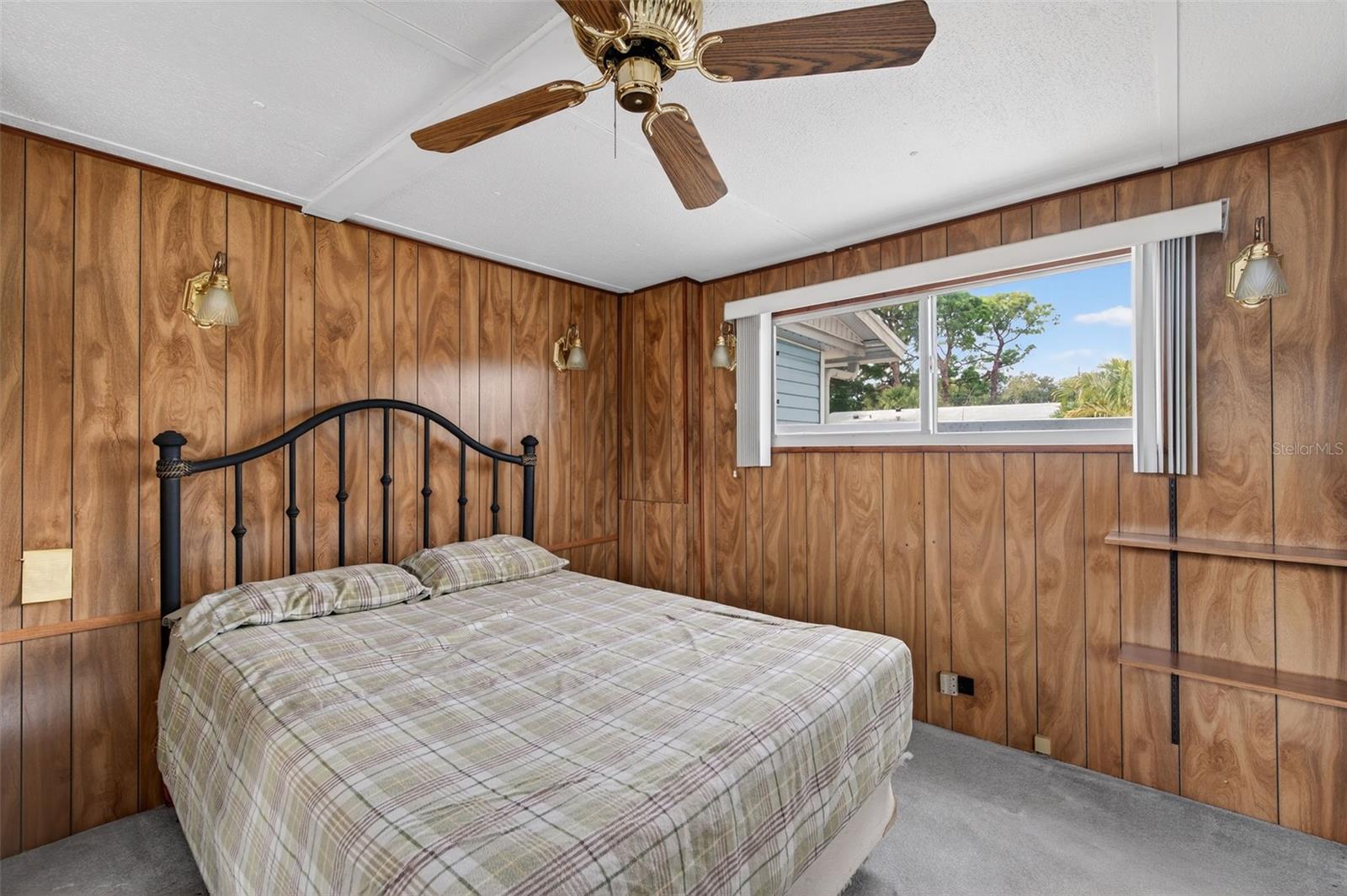 TB8451619 Property Photo