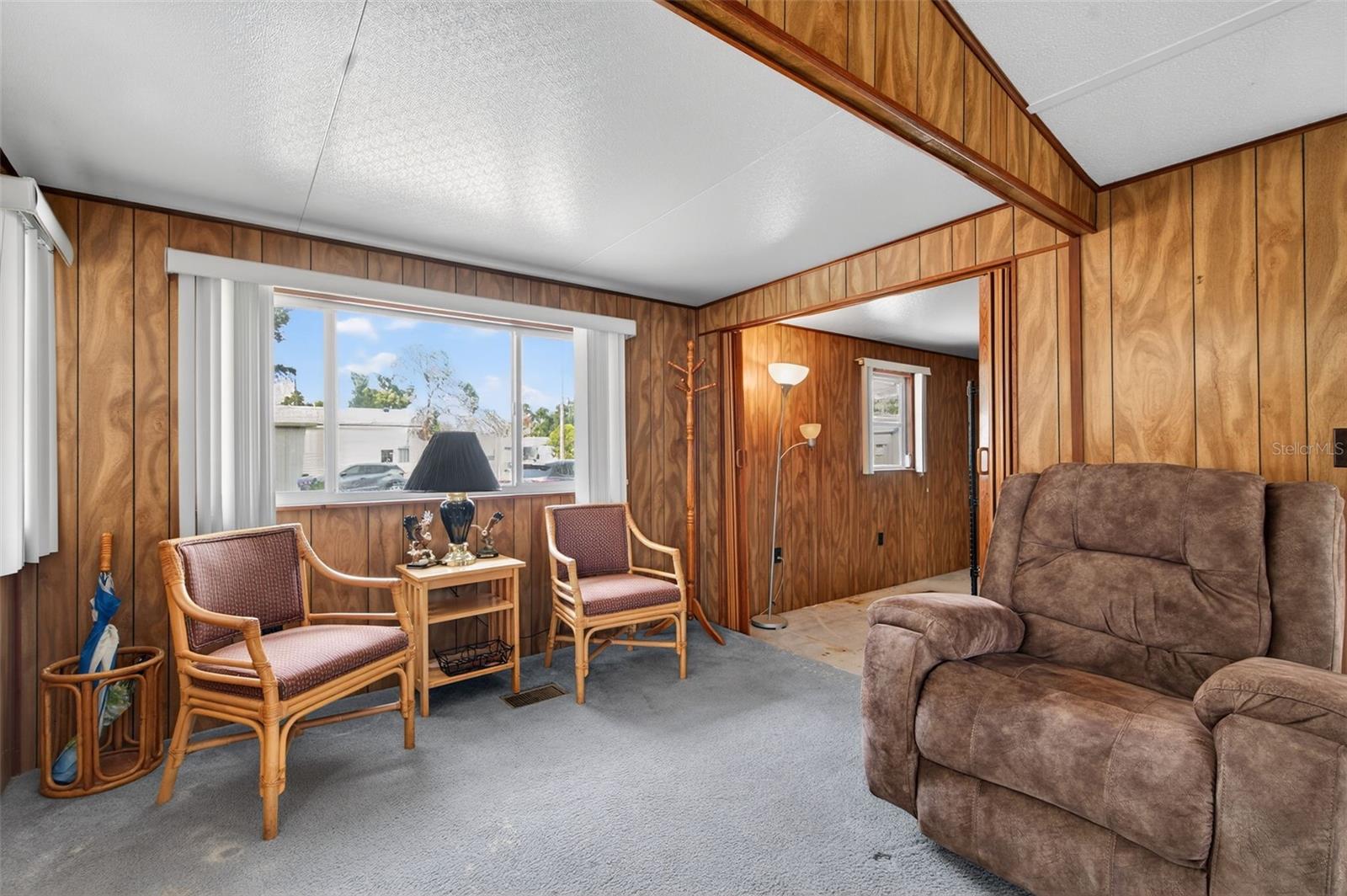 TB8451619 Property Photo