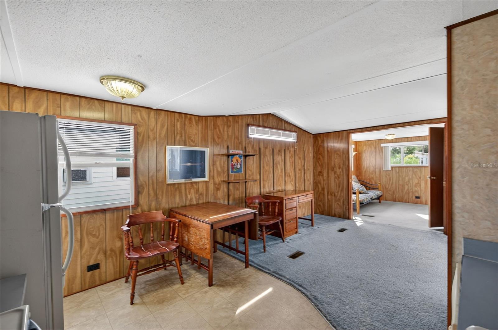 TB8451619 Property Photo