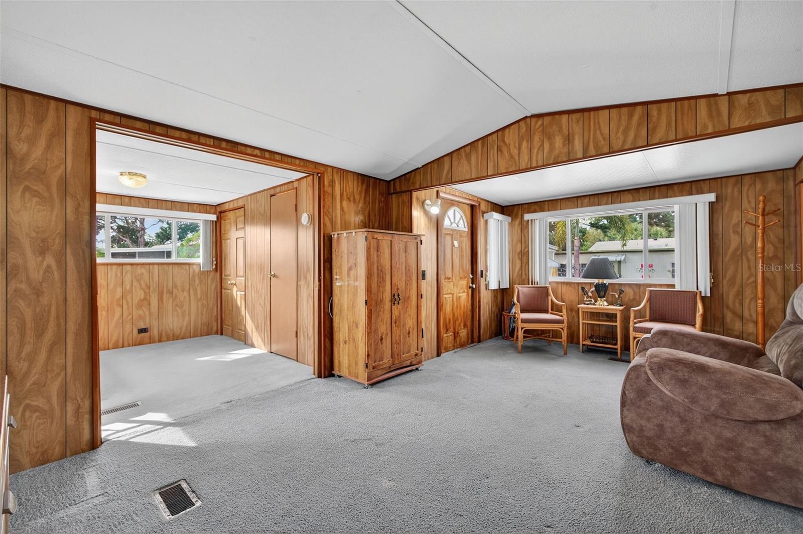 TB8451619 Property Photo