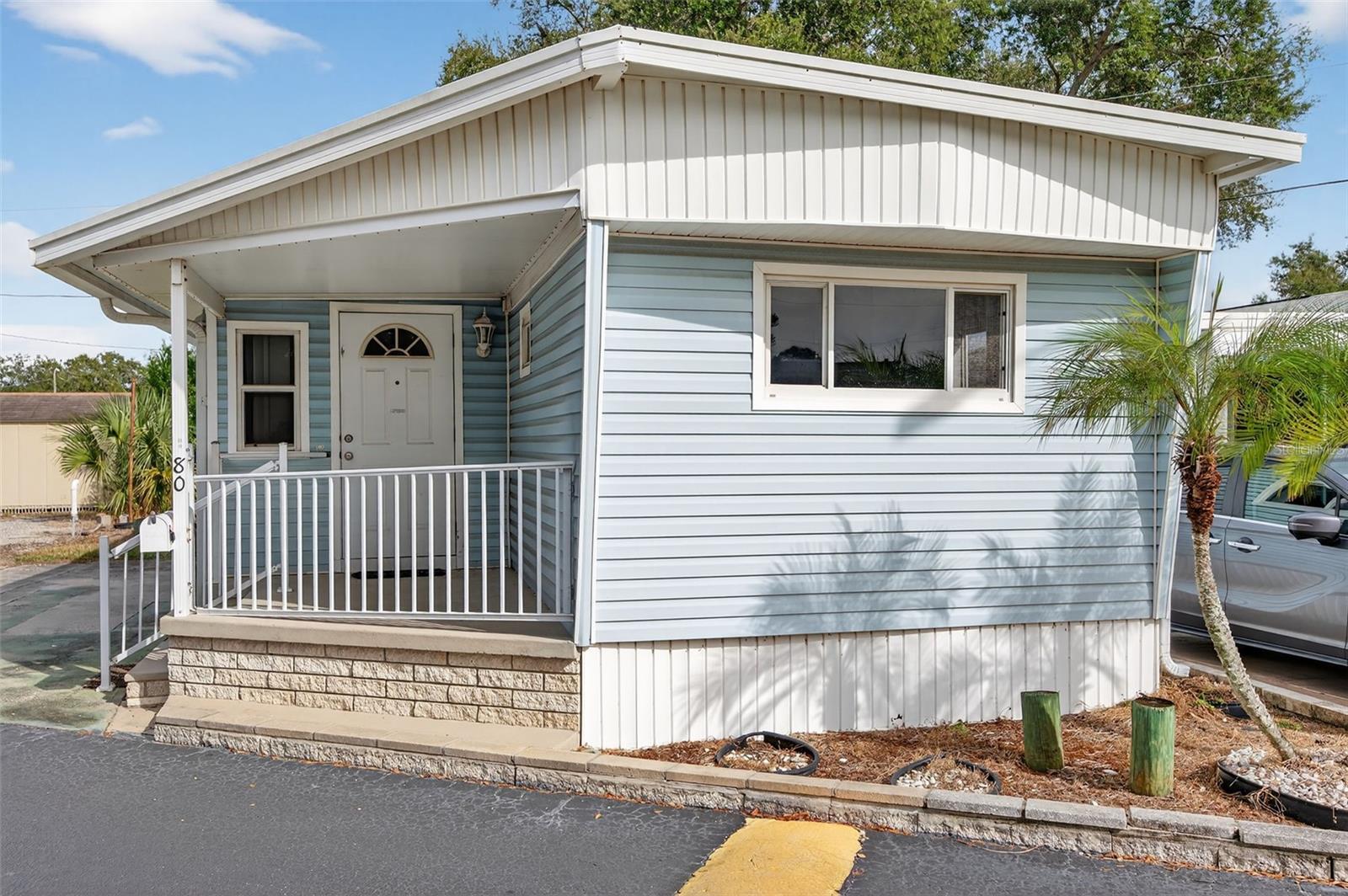 TB8451619 Property Photo