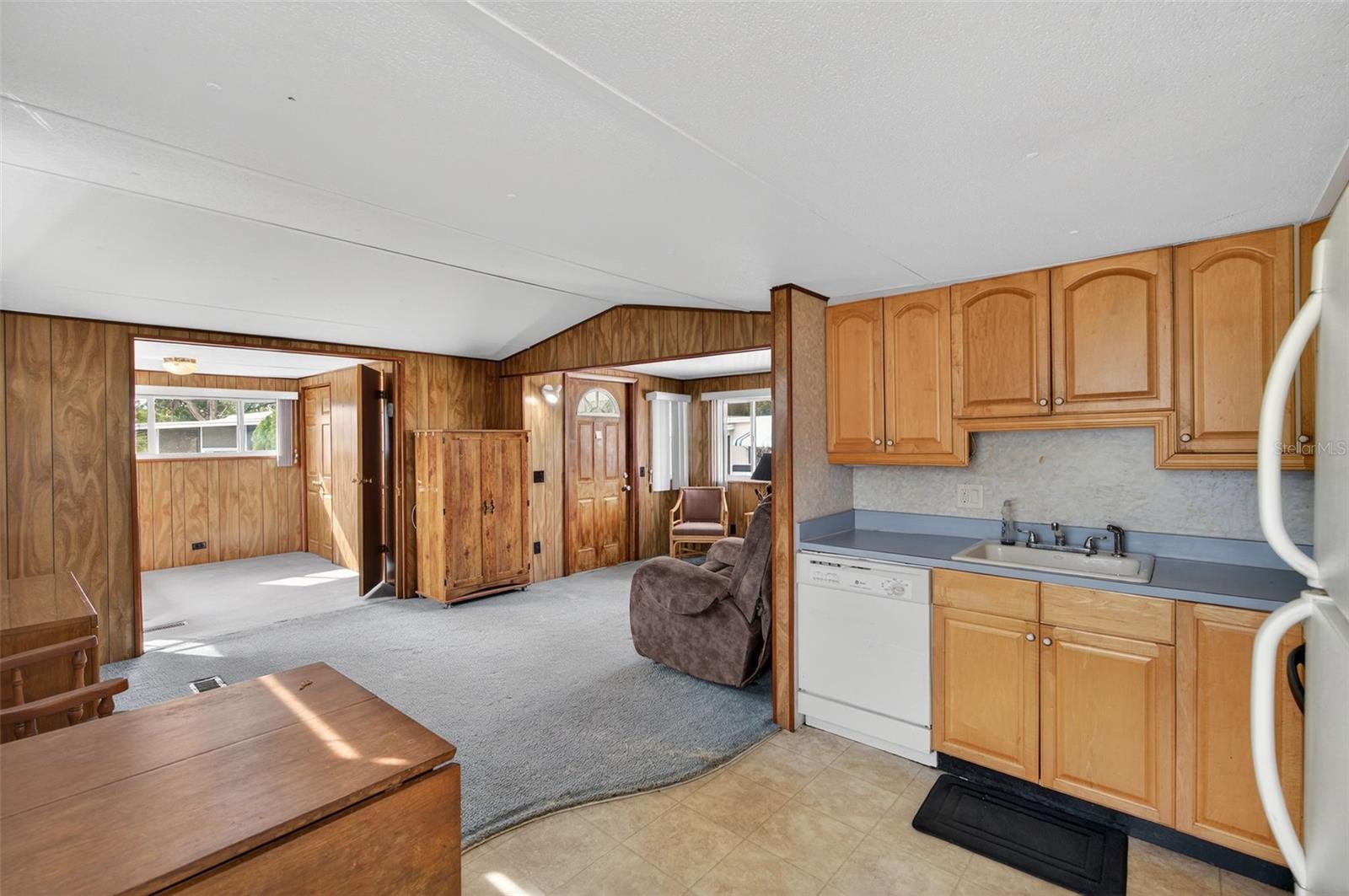 TB8451619 Property Photo