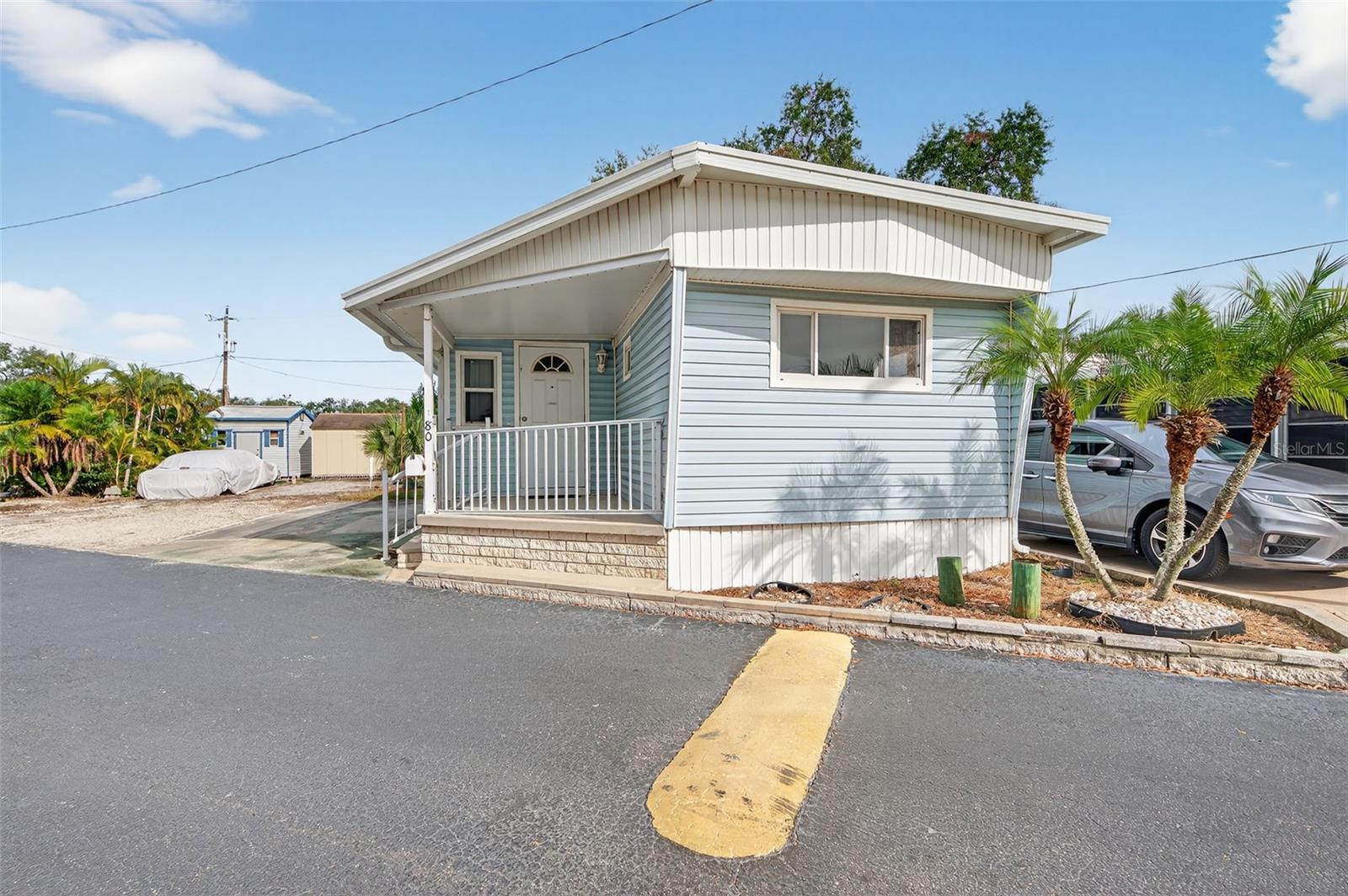 TB8451619 Property Photo