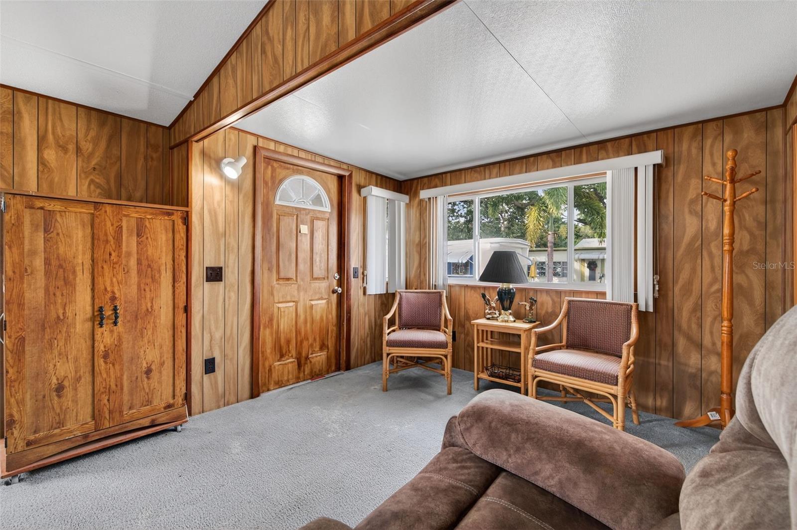 TB8451619 Property Photo