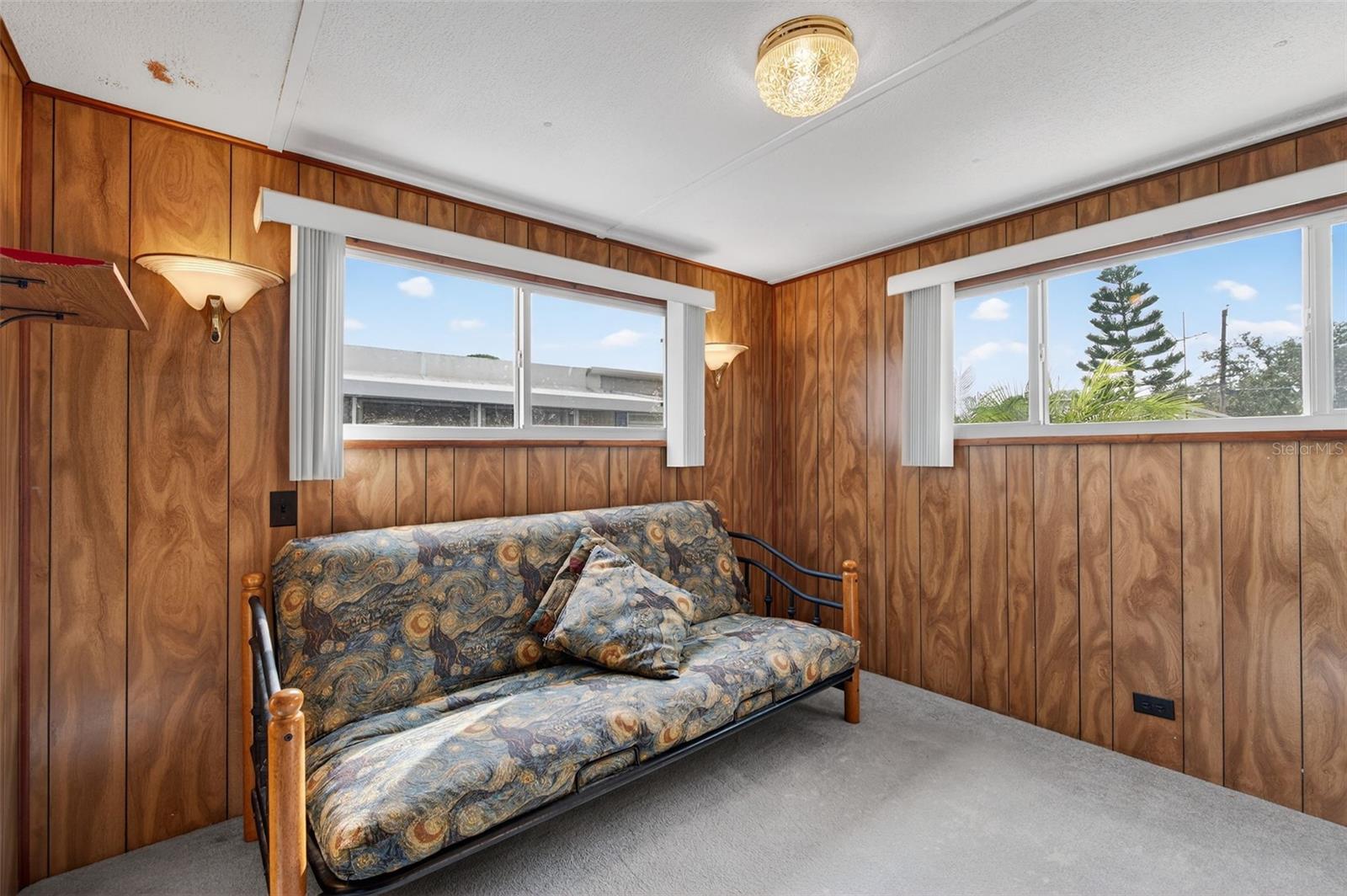 TB8451619 Property Photo