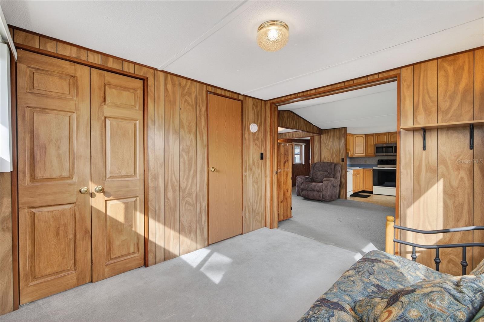 TB8451619 Property Photo