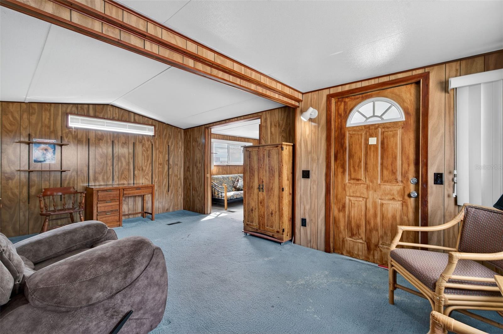 TB8451619 Property Photo