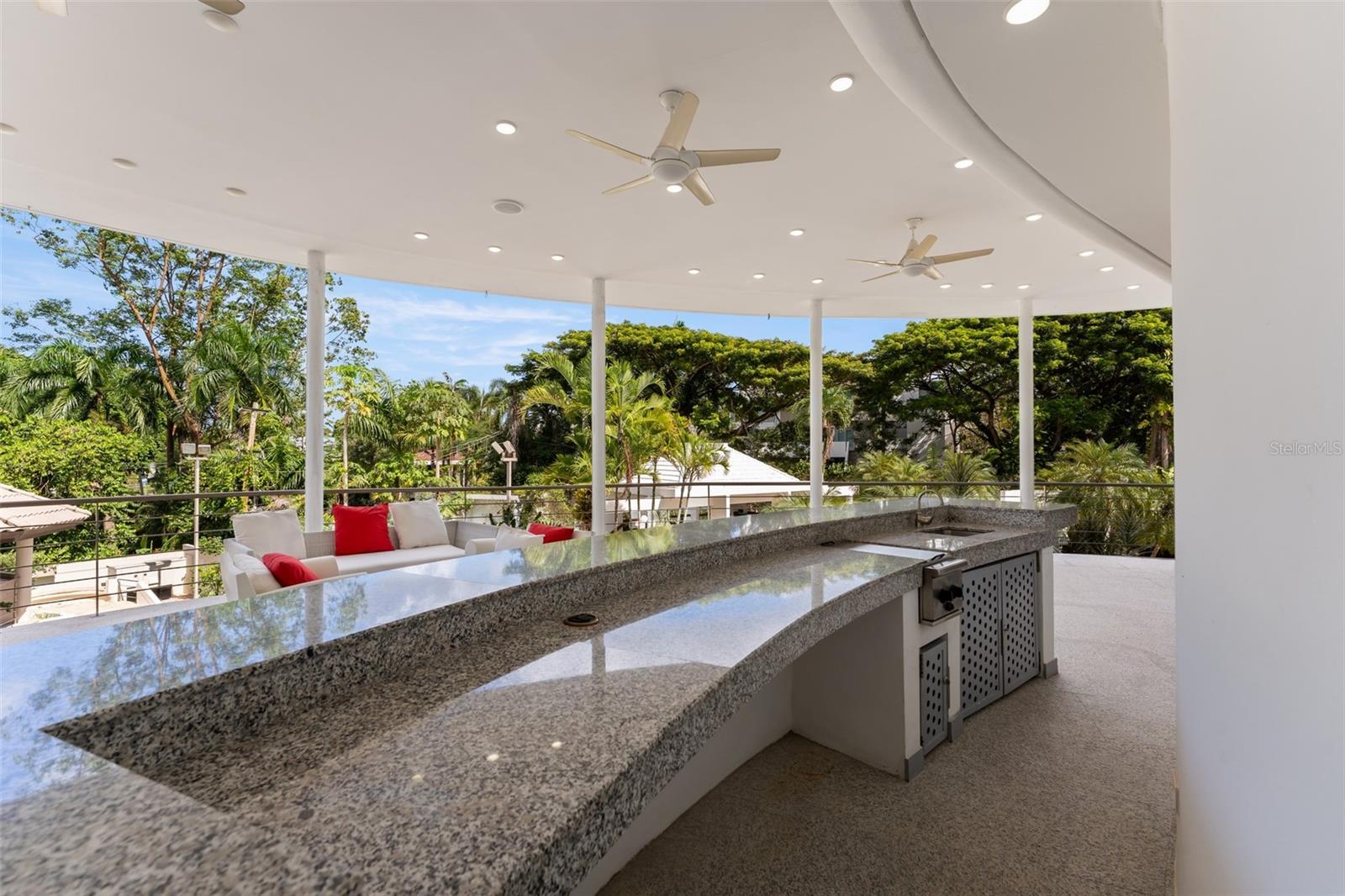 PR9117630 Property Photo