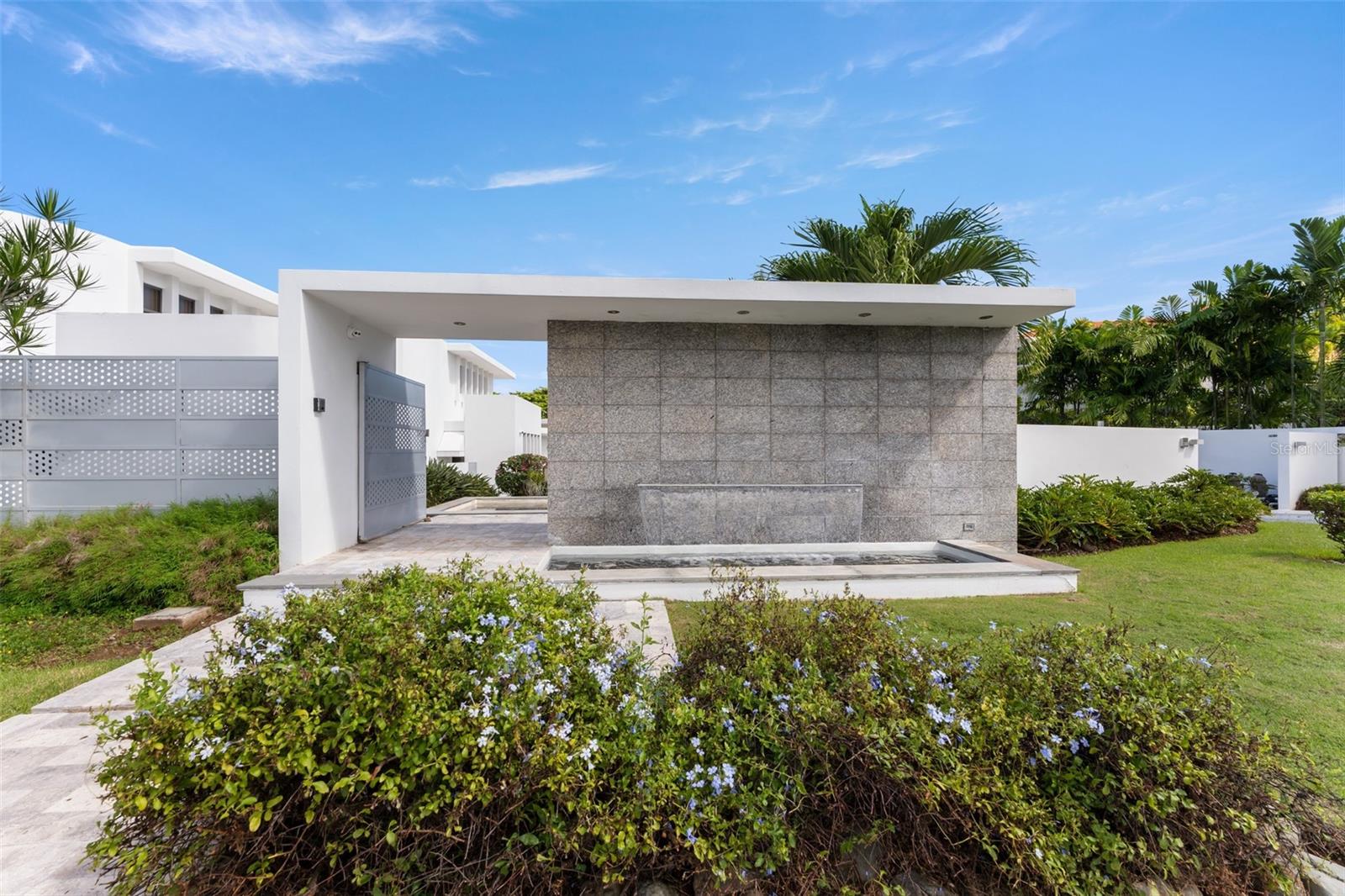 PR9117630 Property Photo