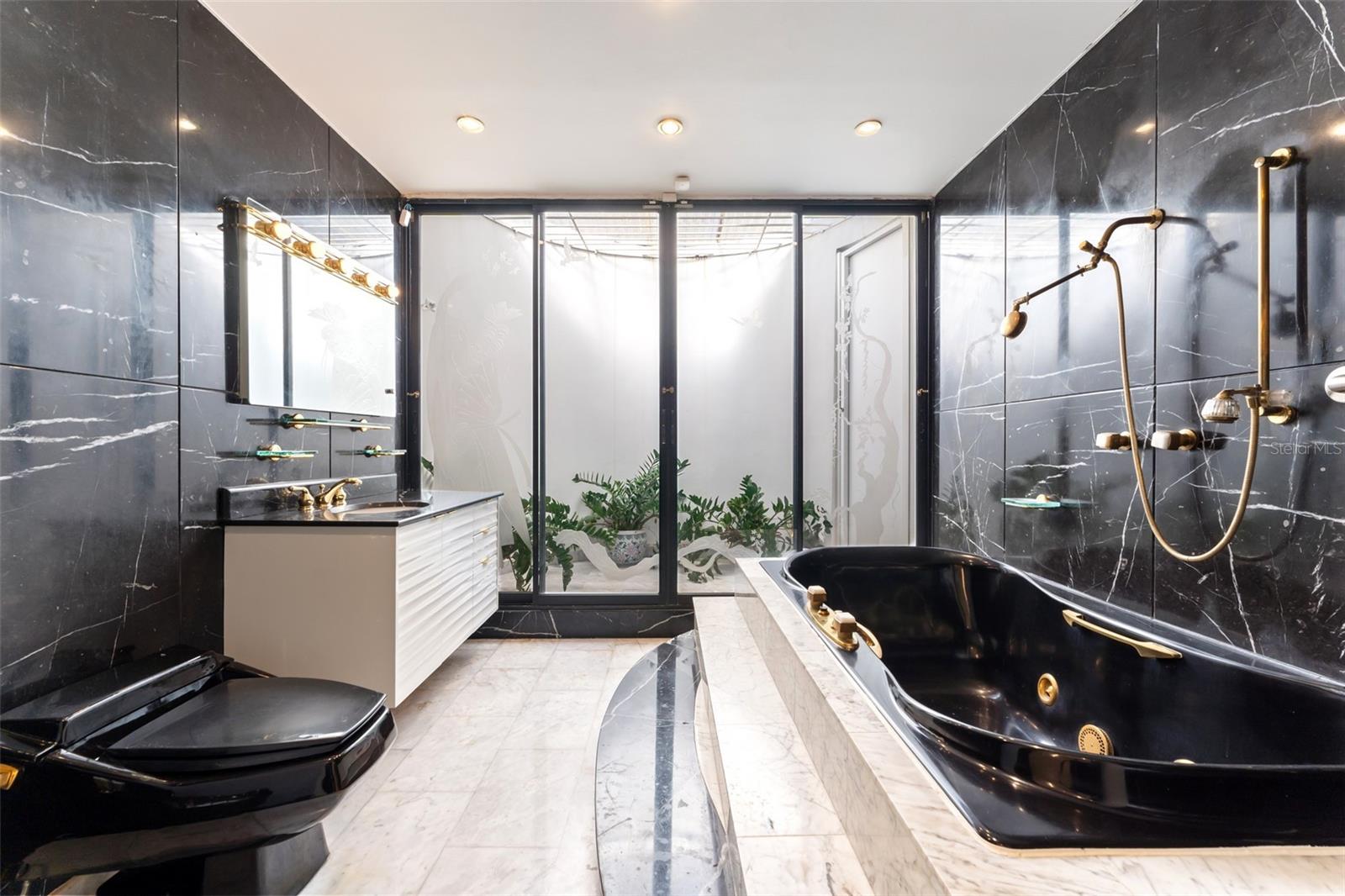 PR9117630 Property Photo