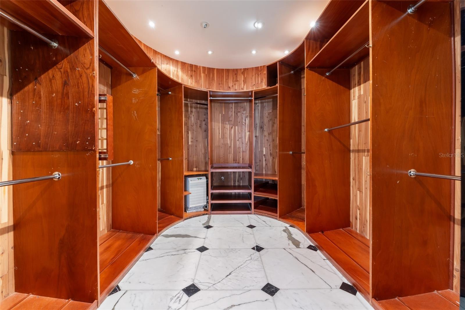 PR9117630 Property Photo