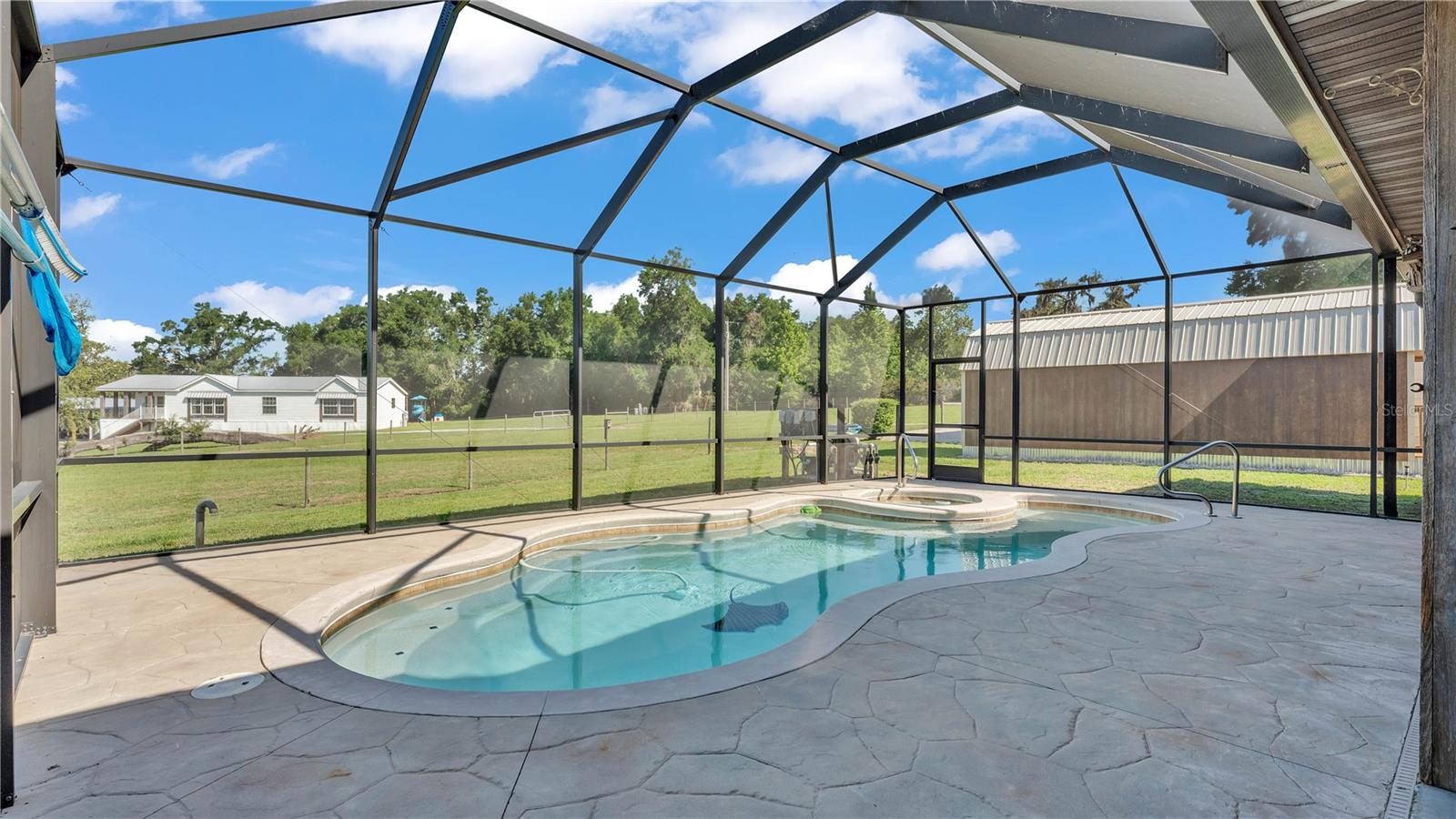 O6363434 Property Photo