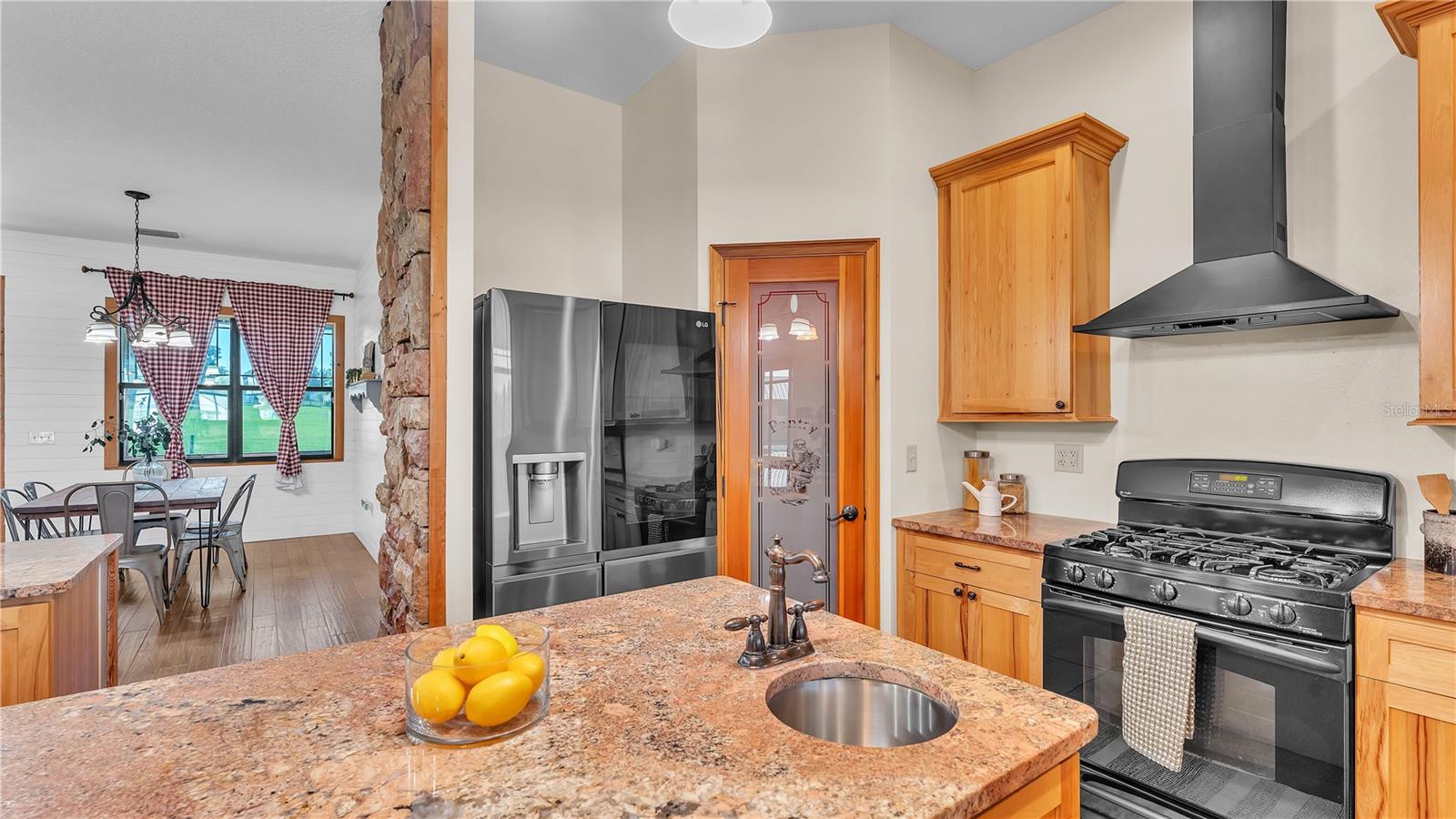 O6363434 Property Photo