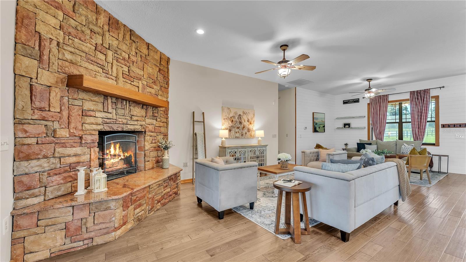 O6363434 Property Photo