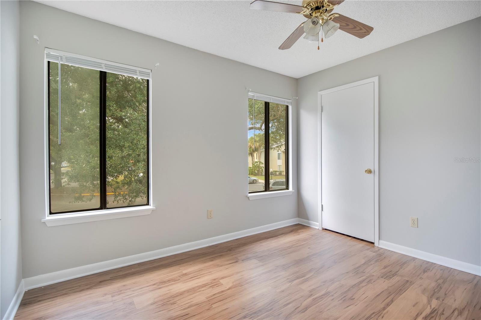 O6363440 Property Photo