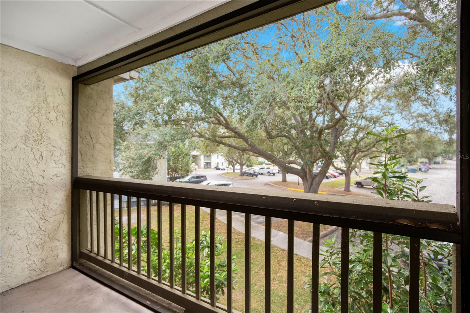 O6363440 Property Photo