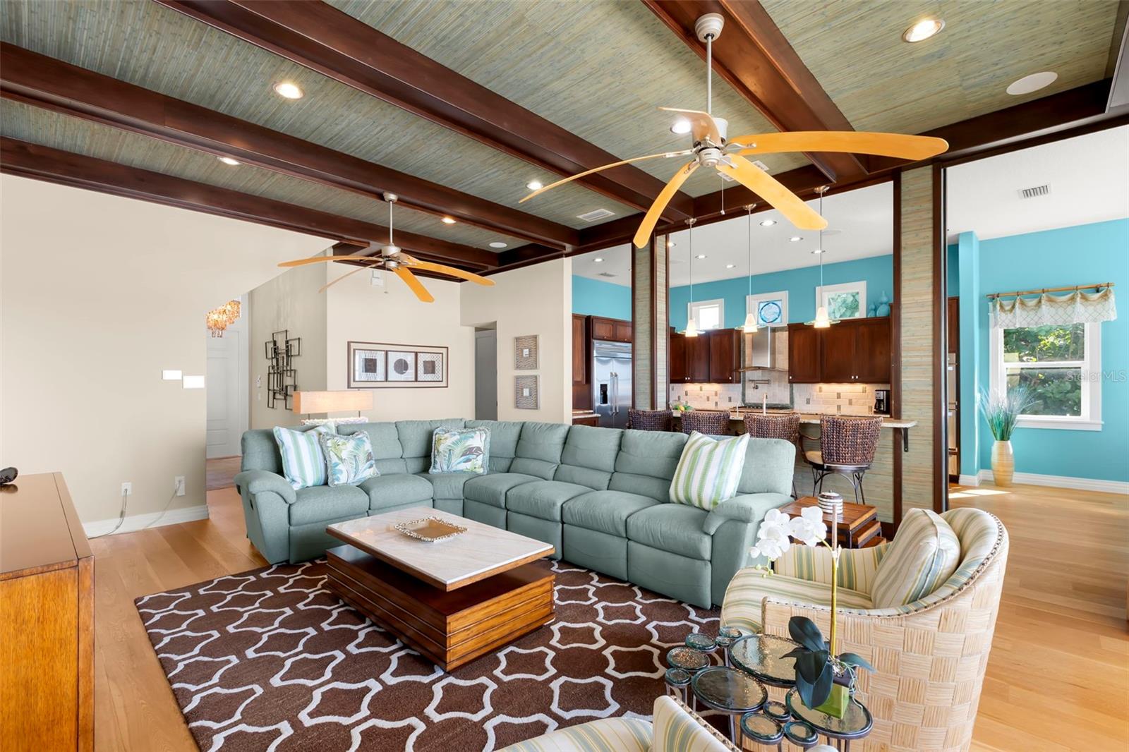 TB8451652 Property Photo