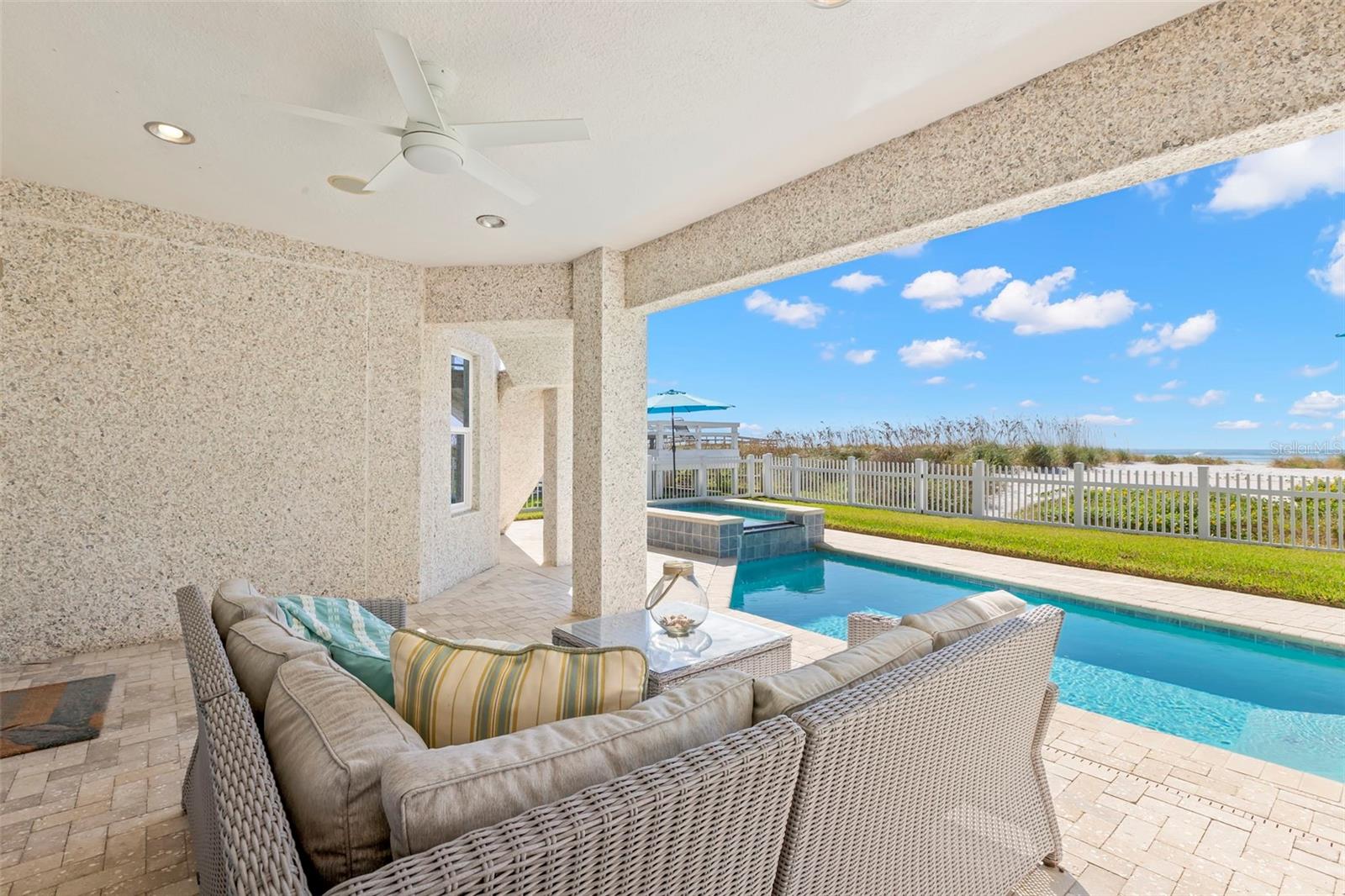 TB8451652 Property Photo