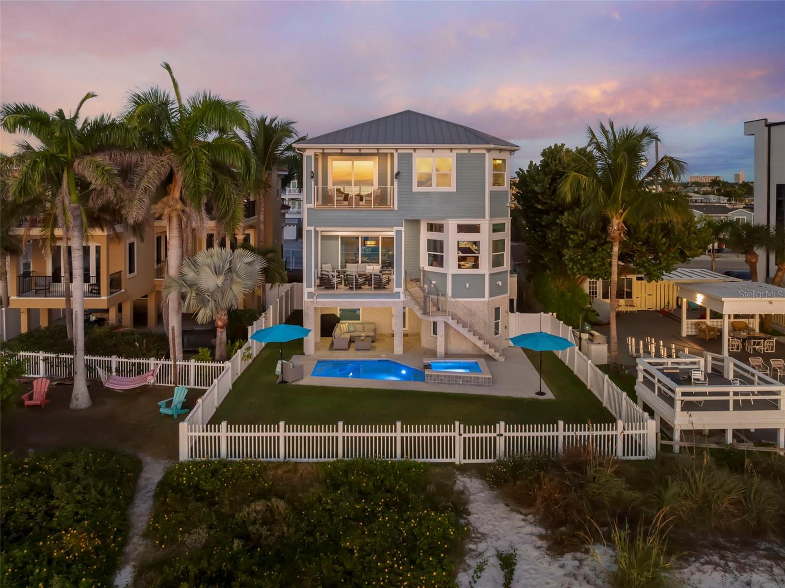 TB8451652 Property Photo