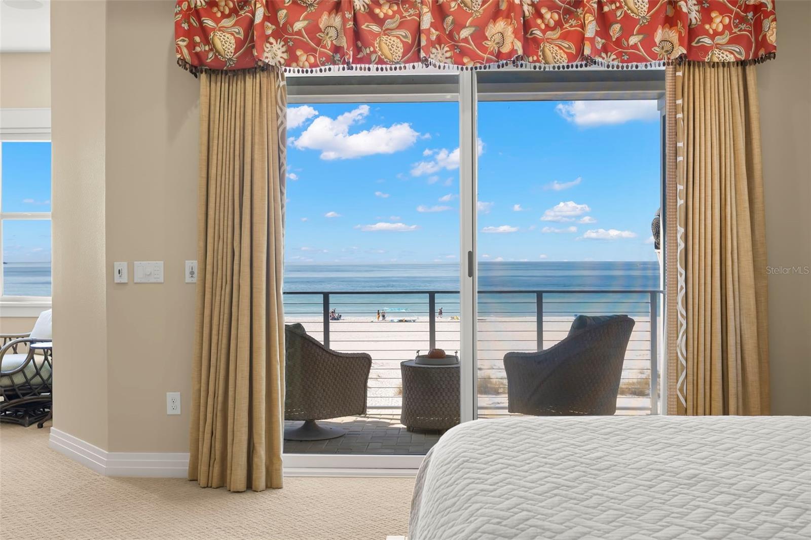 TB8451652 Property Photo