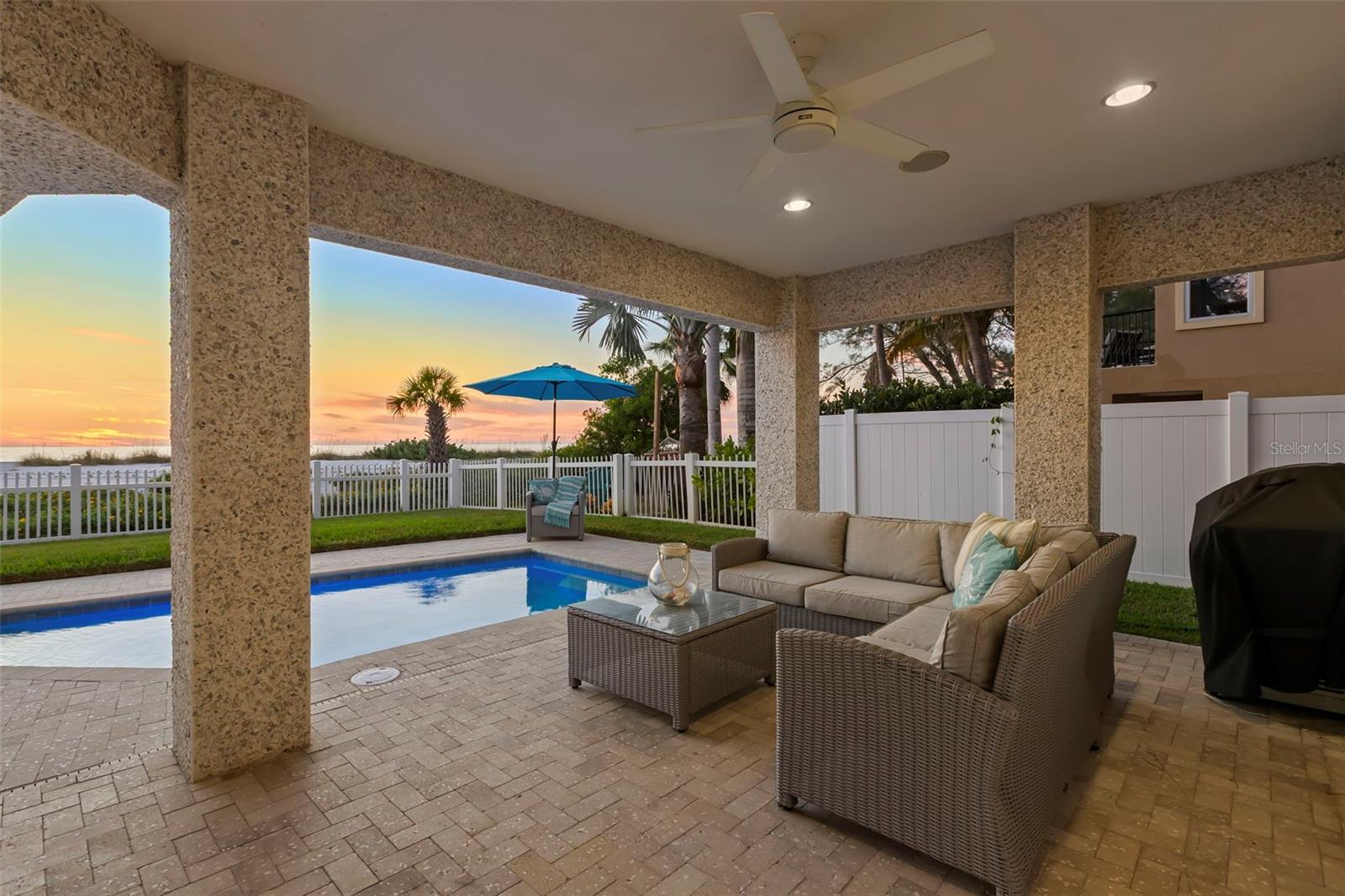 TB8451652 Property Photo