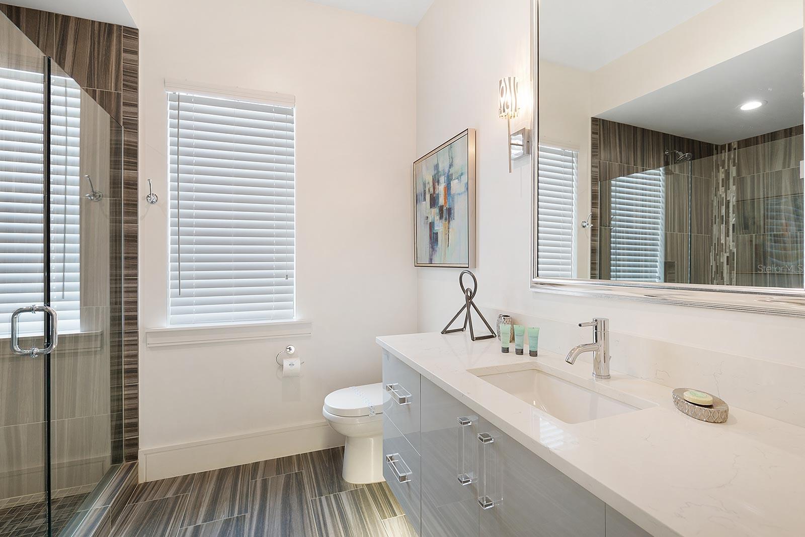 O6363480 Property Photo