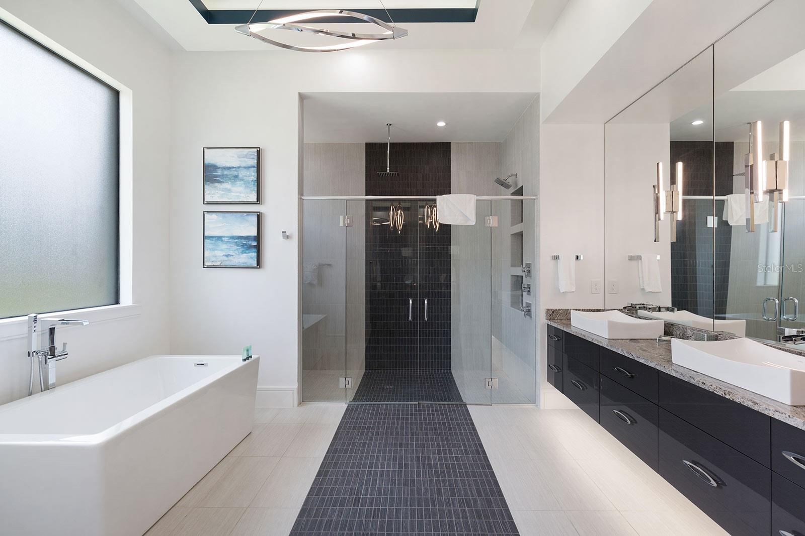 O6363480 Property Photo