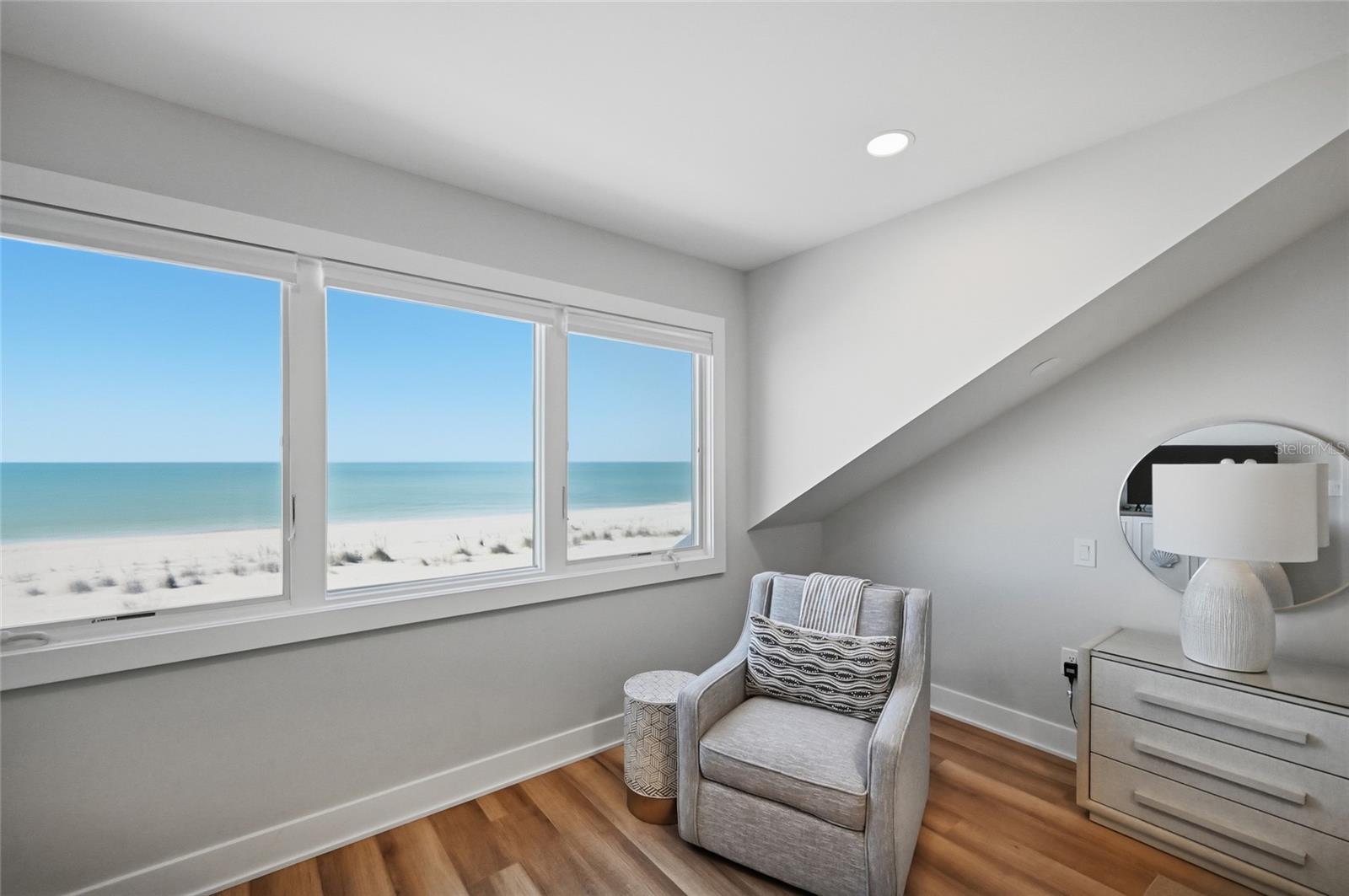 D6144962 Property Photo