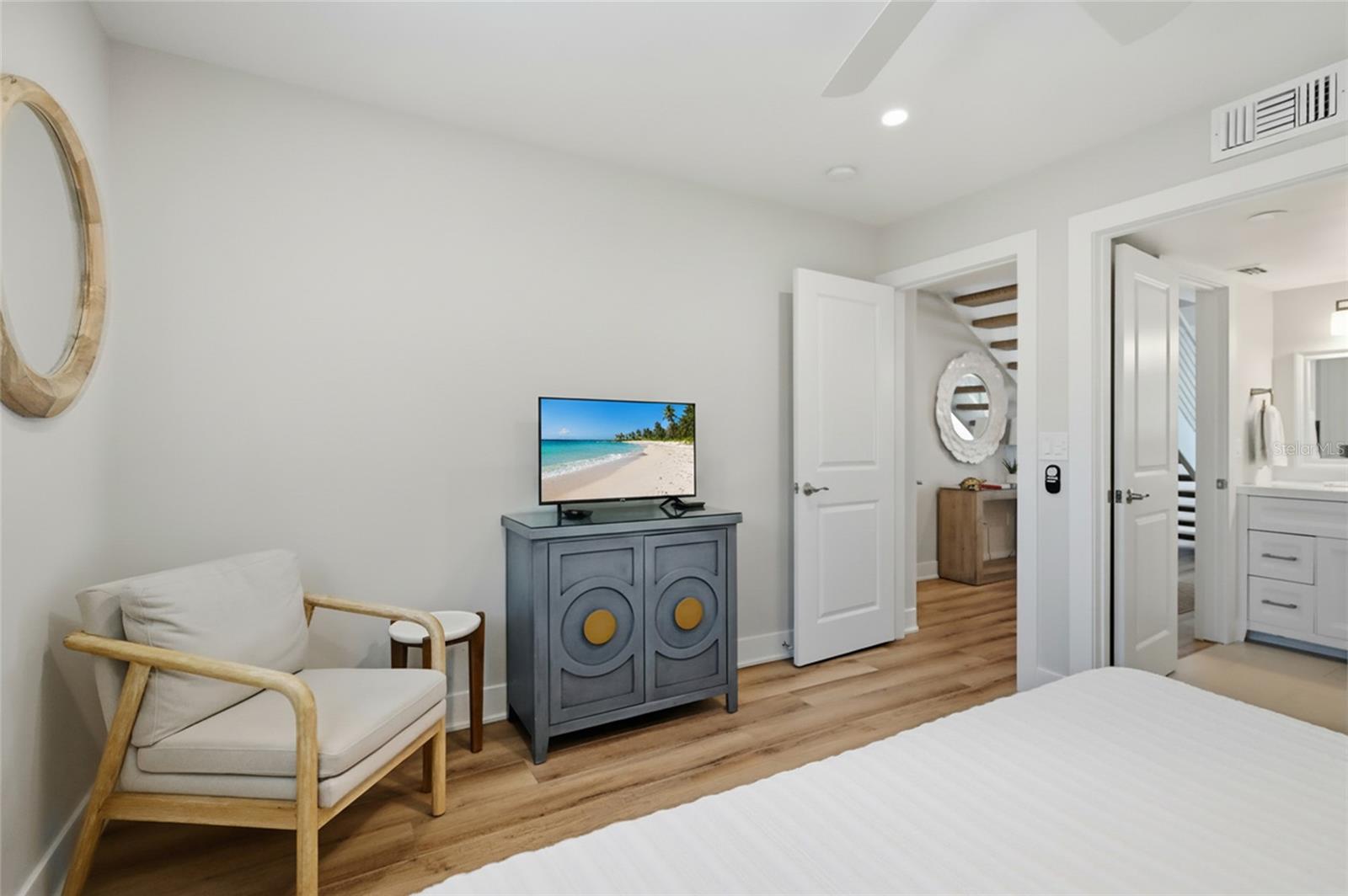 D6144962 Property Photo