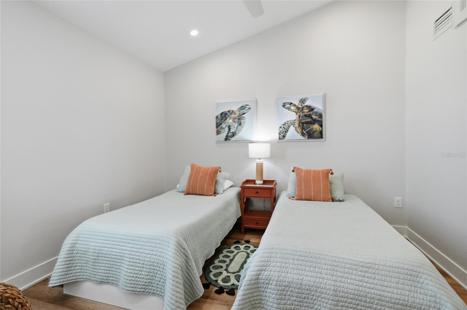 D6144962 Property Photo