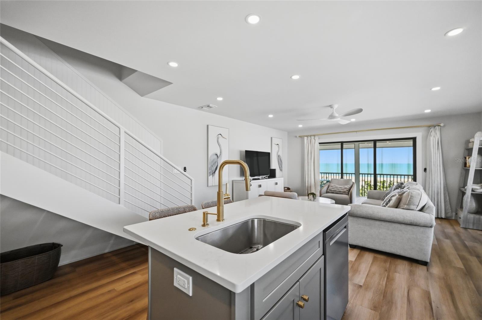 D6144962 Property Photo