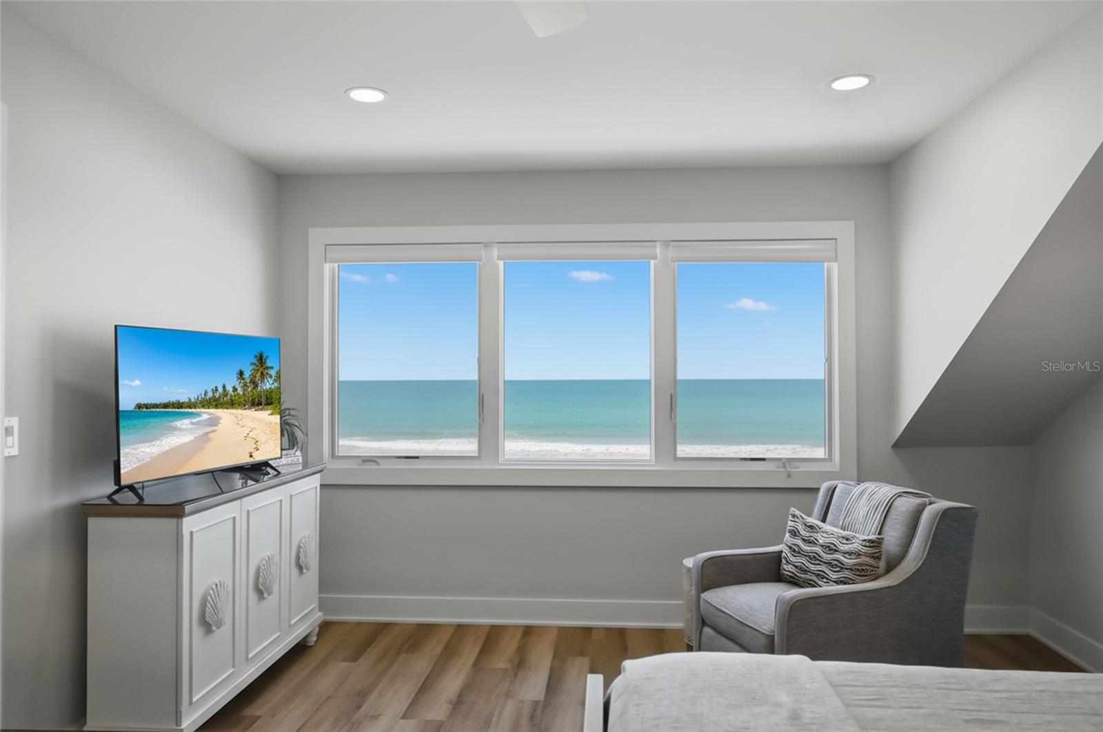 D6144962 Property Photo