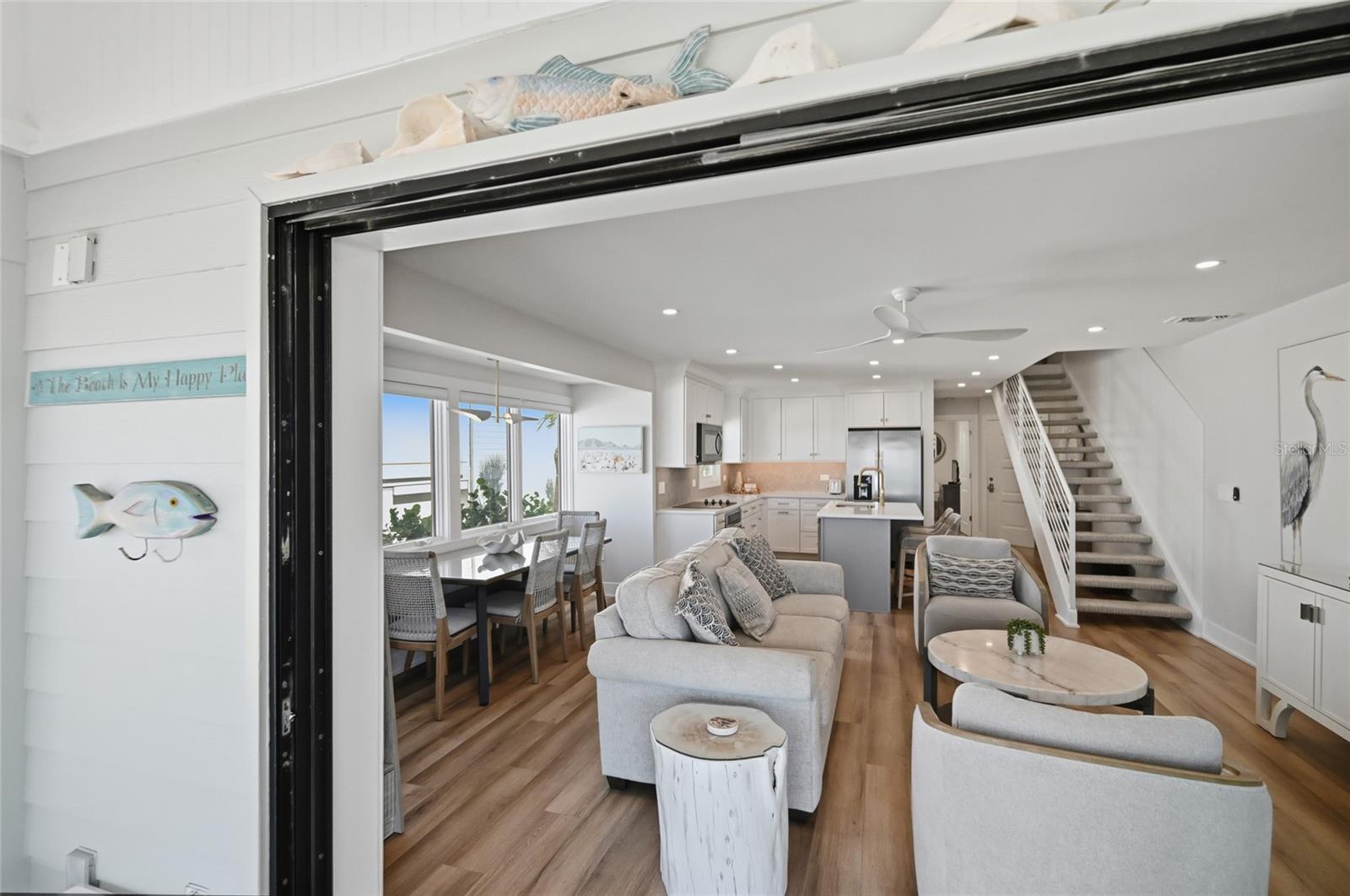 D6144962 Property Photo