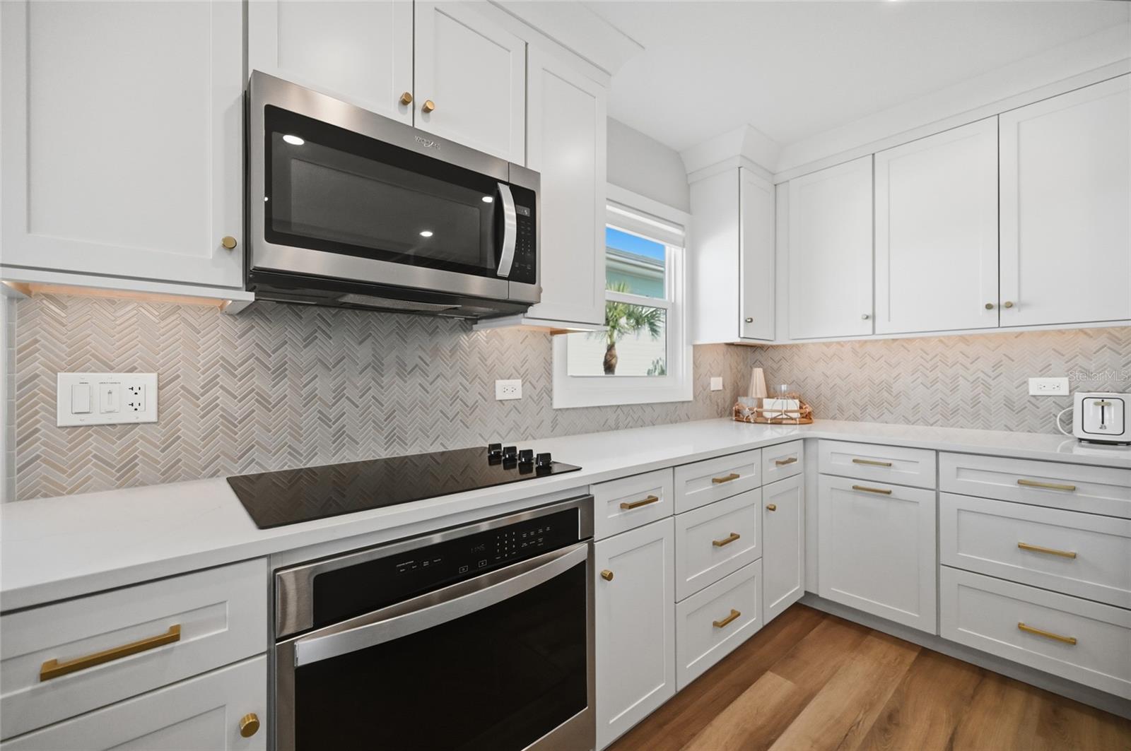 D6144962 Property Photo